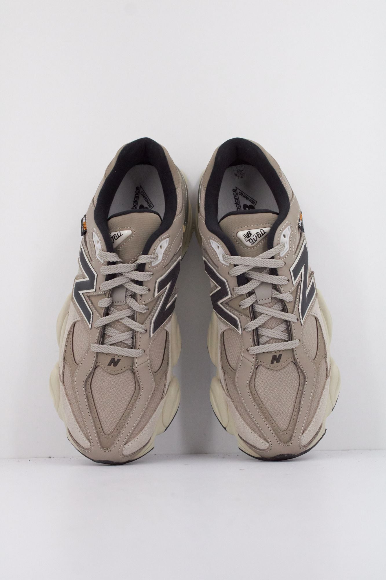 NEW BALANCE U9060 en color MARRON (3)