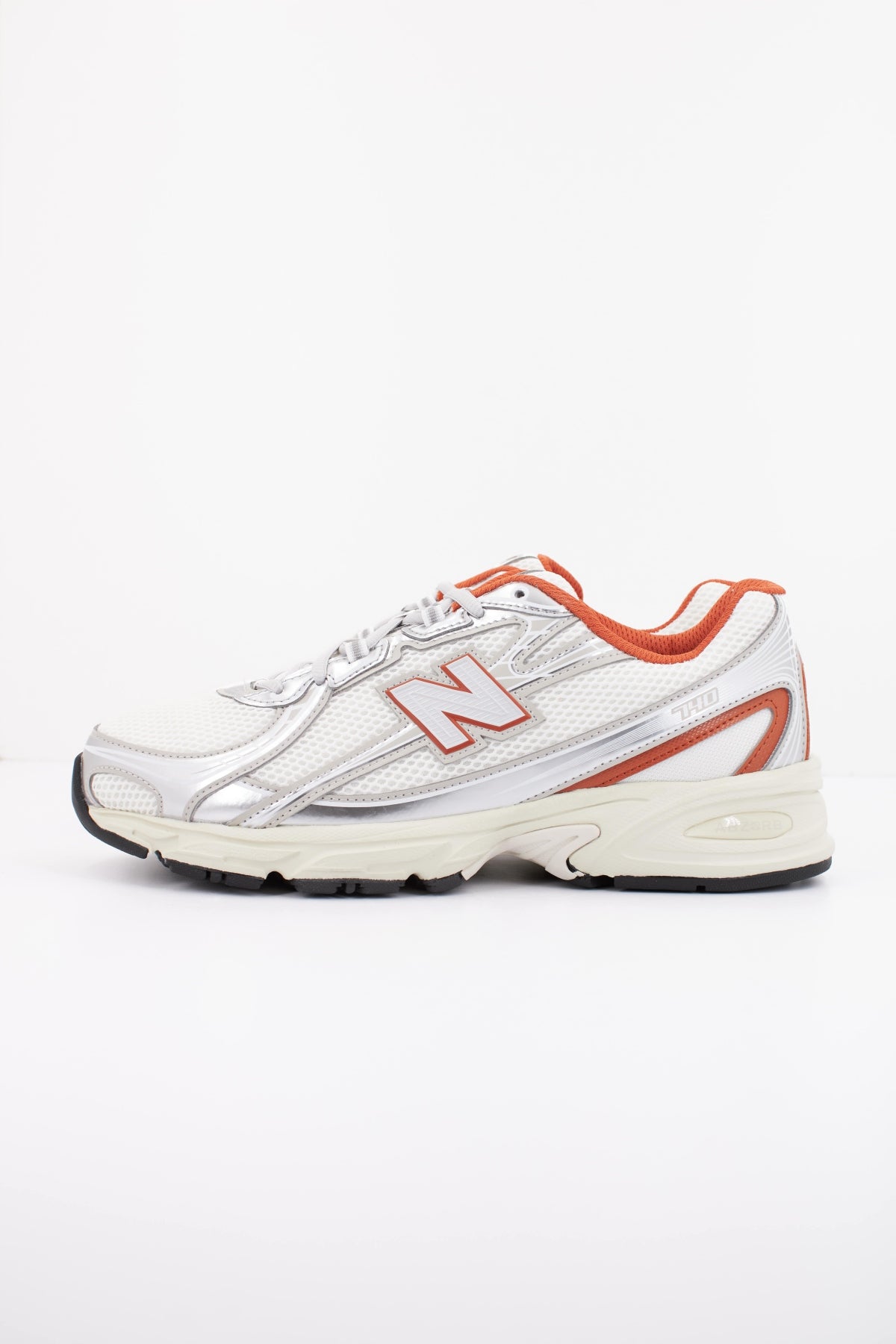 NEW BALANCE U740  en color BLANCO (1)