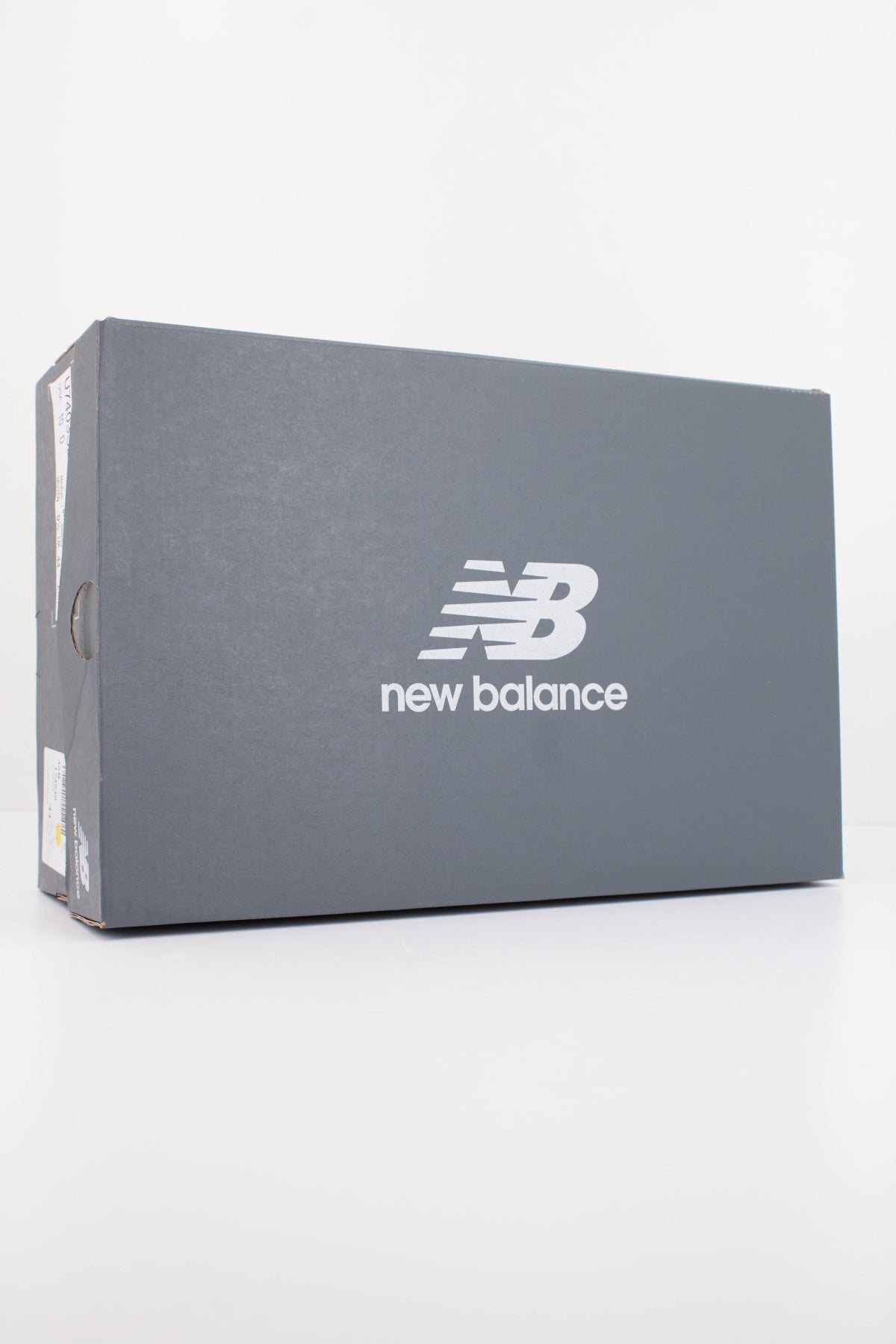 NEW BALANCE U740  en color BLANCO (6)