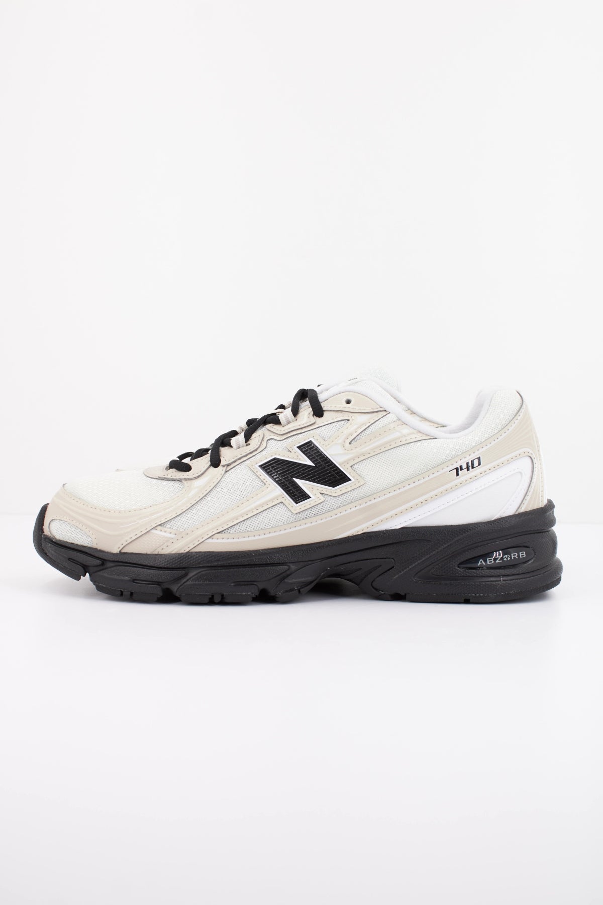 NEW BALANCE U740  en color BEIS (1)