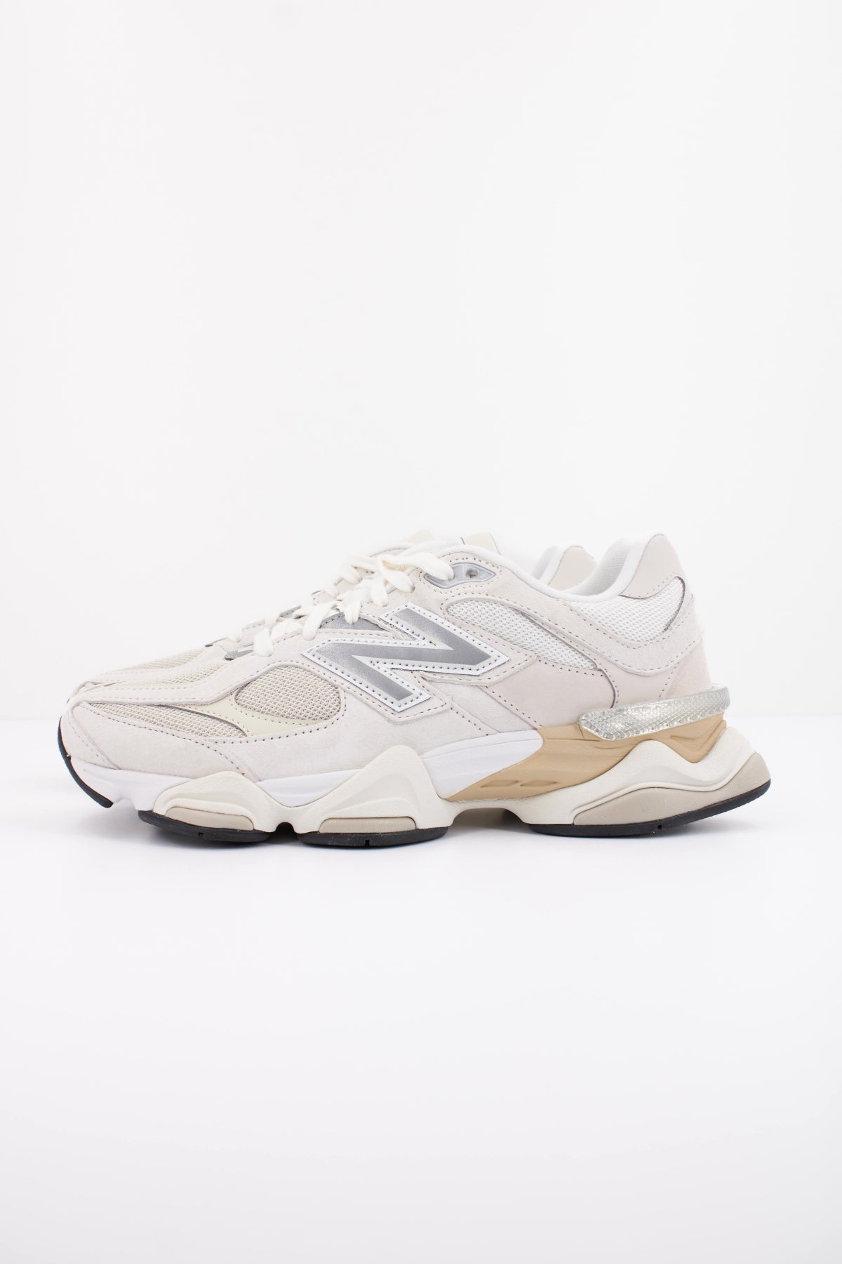 NEW BALANCE U9060 en color BLANCO (1)