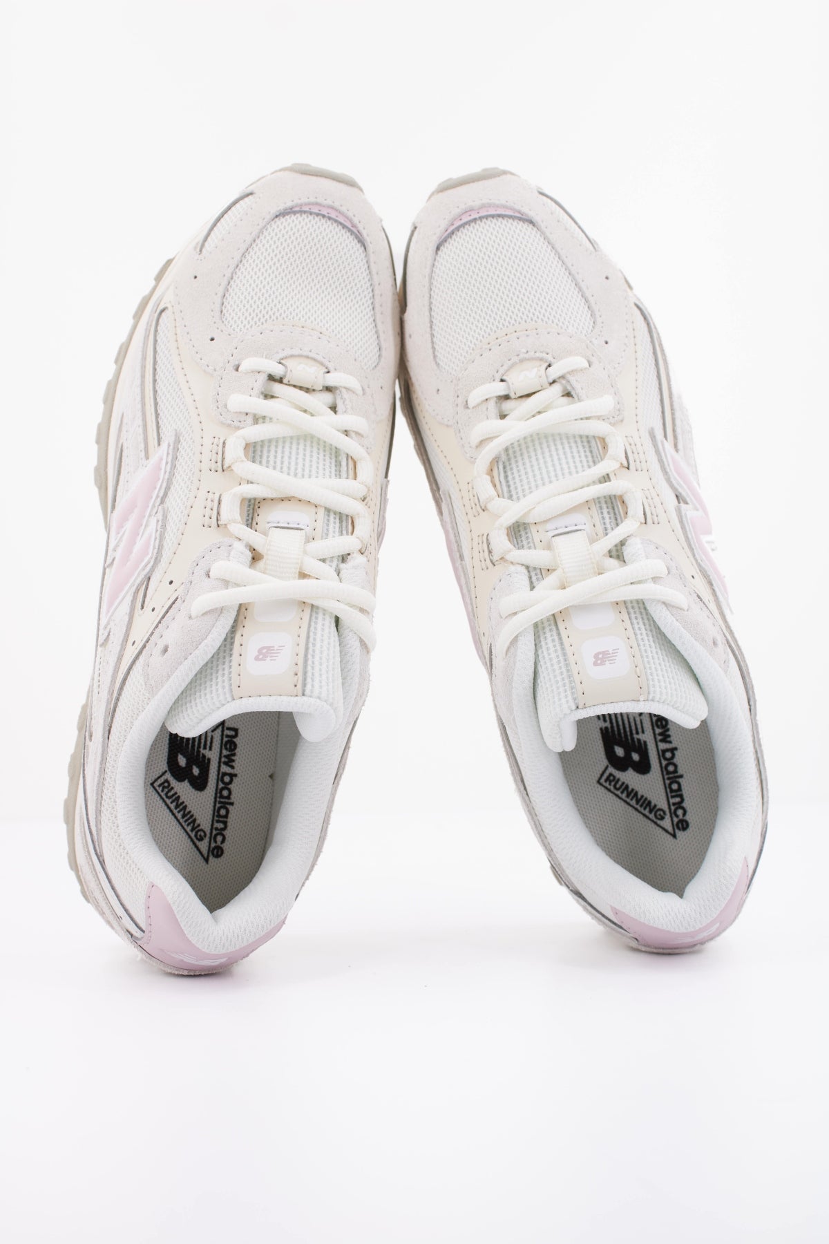 NEW BALANCE U204L5  en color BLANCO (3)
