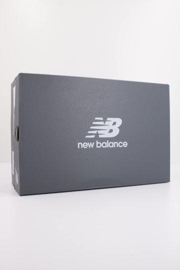NEW BALANCE U740 en color NEGRO (6)