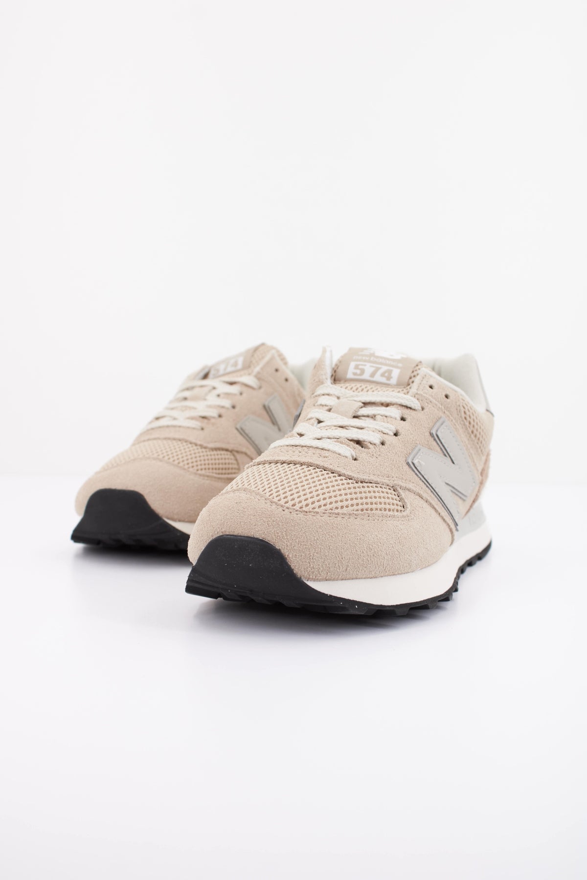 NEW BALANCE W574  en color MARRON CLARO (2)