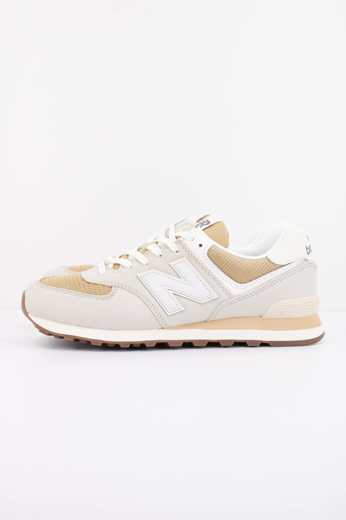 NEW BALANCE U574  en color MARRON (1)