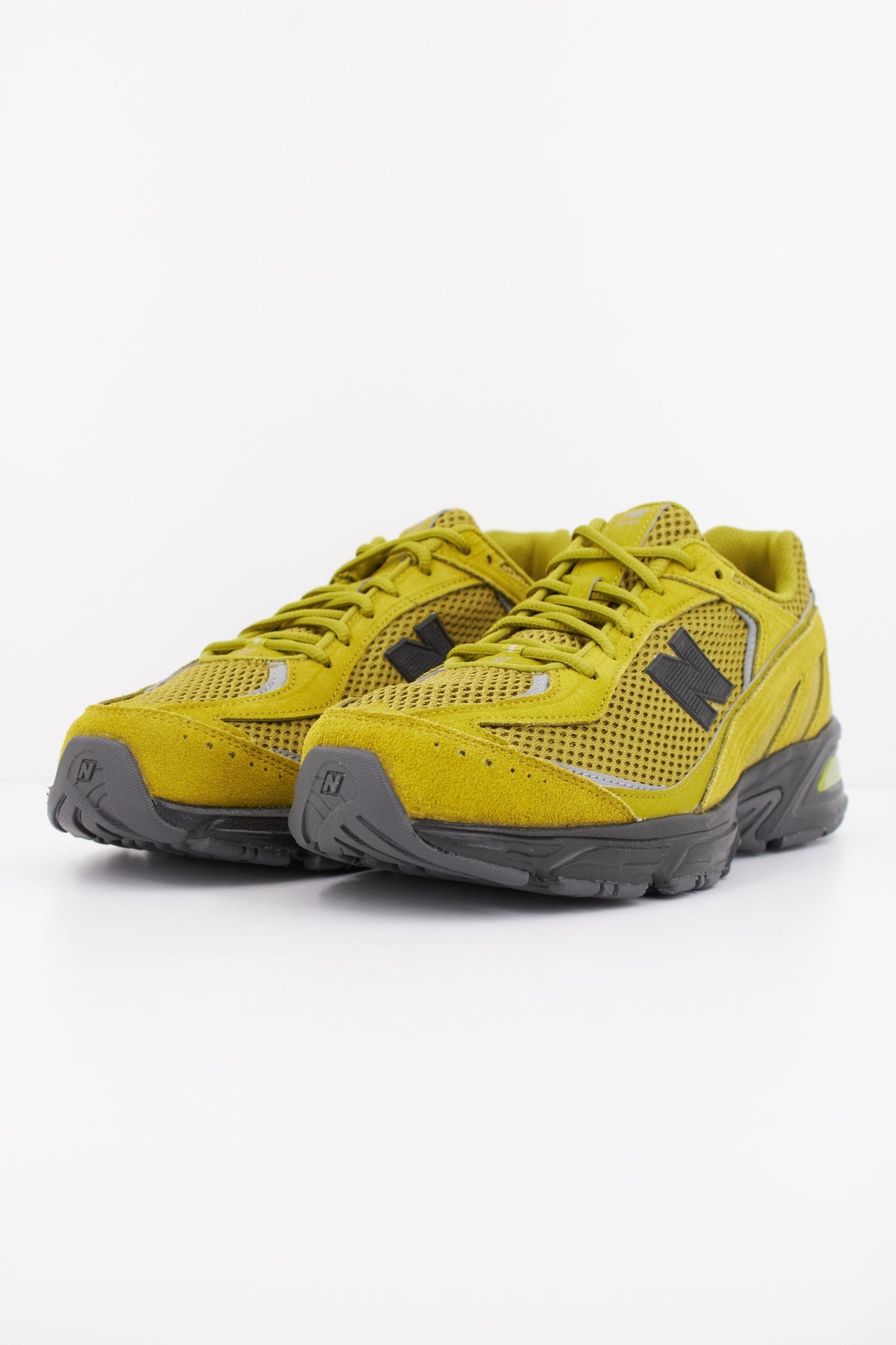 NEW BALANCE U509 en color VERDE (2)
