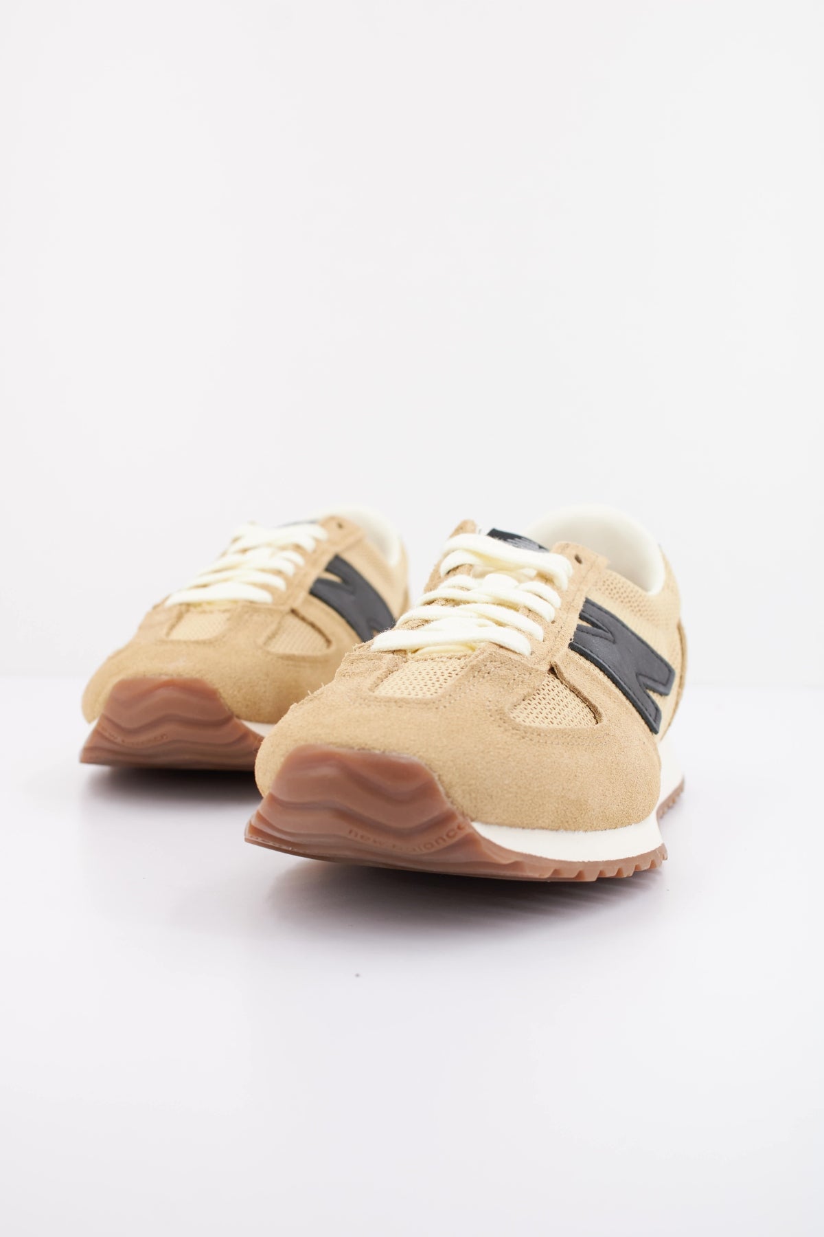 NEW BALANCE U471 en color MARRON (2)