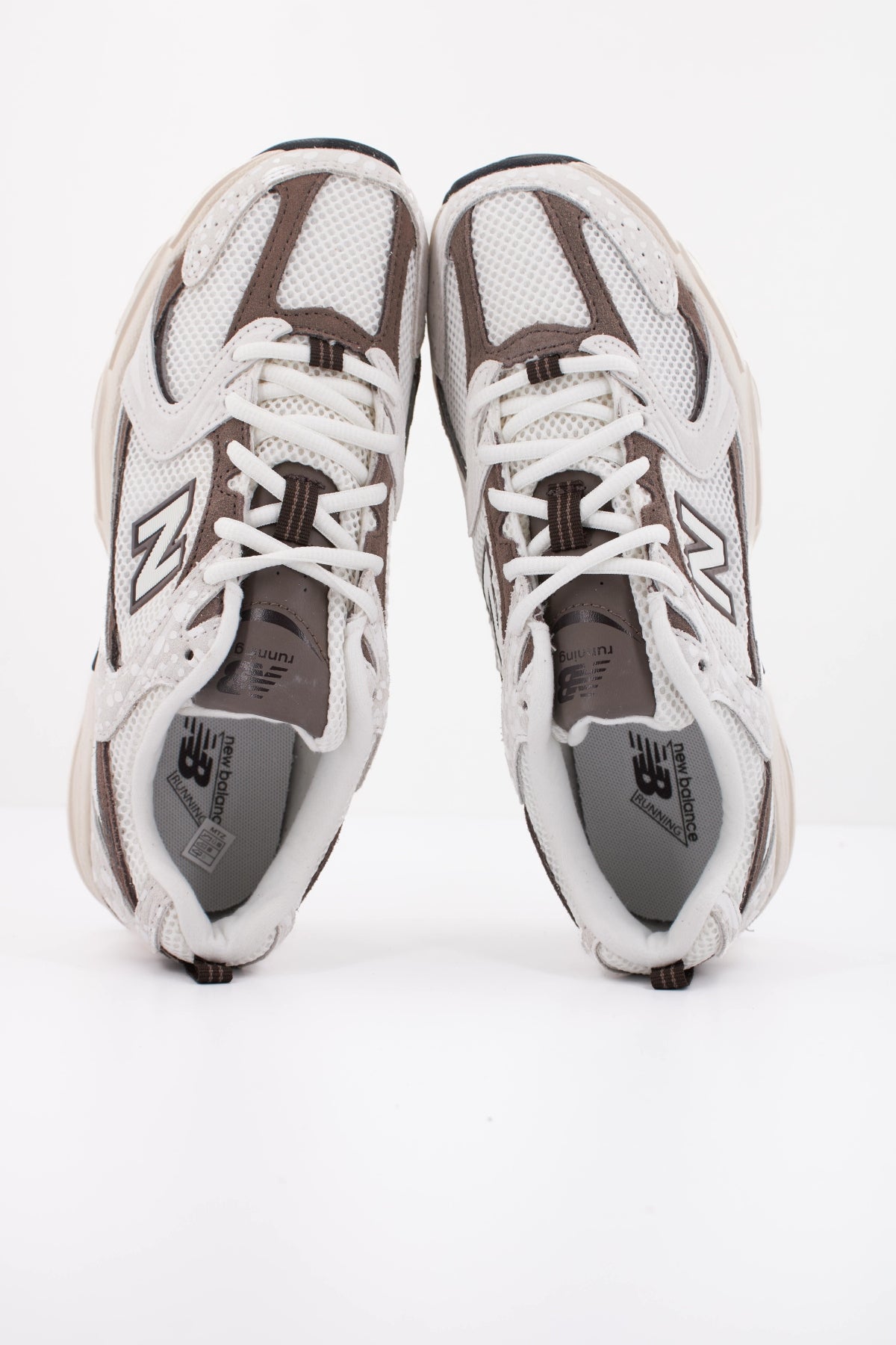 NEW BALANCE U530 en color BLANCO (3)