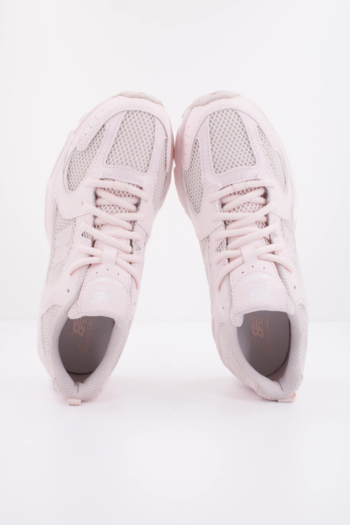 NEW BALANCE GR530 en color ROSA (3)