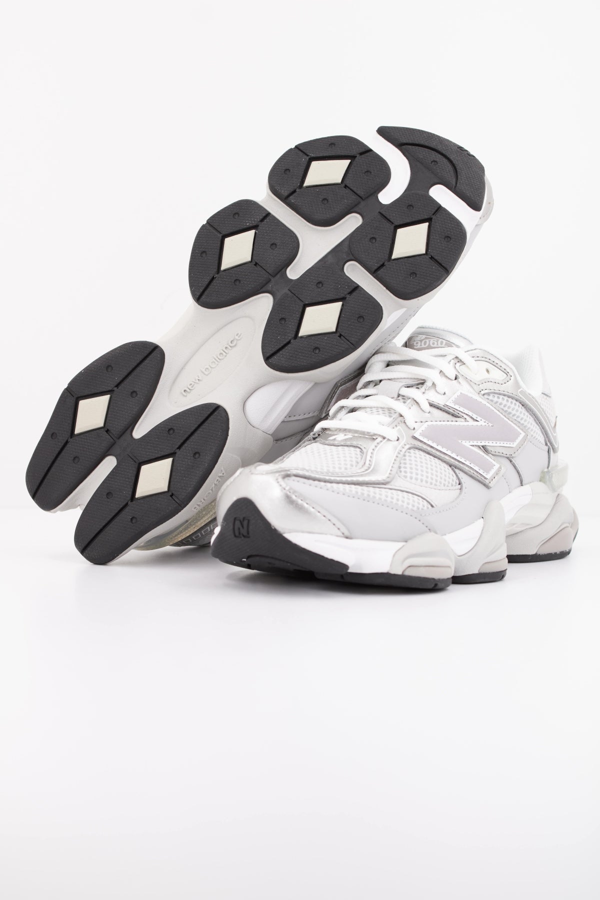 NEW BALANCE U9060  en color GRIS (5)
