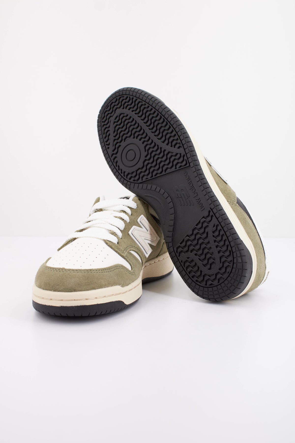NEW BALANCE BB480  en color VERDE (5)