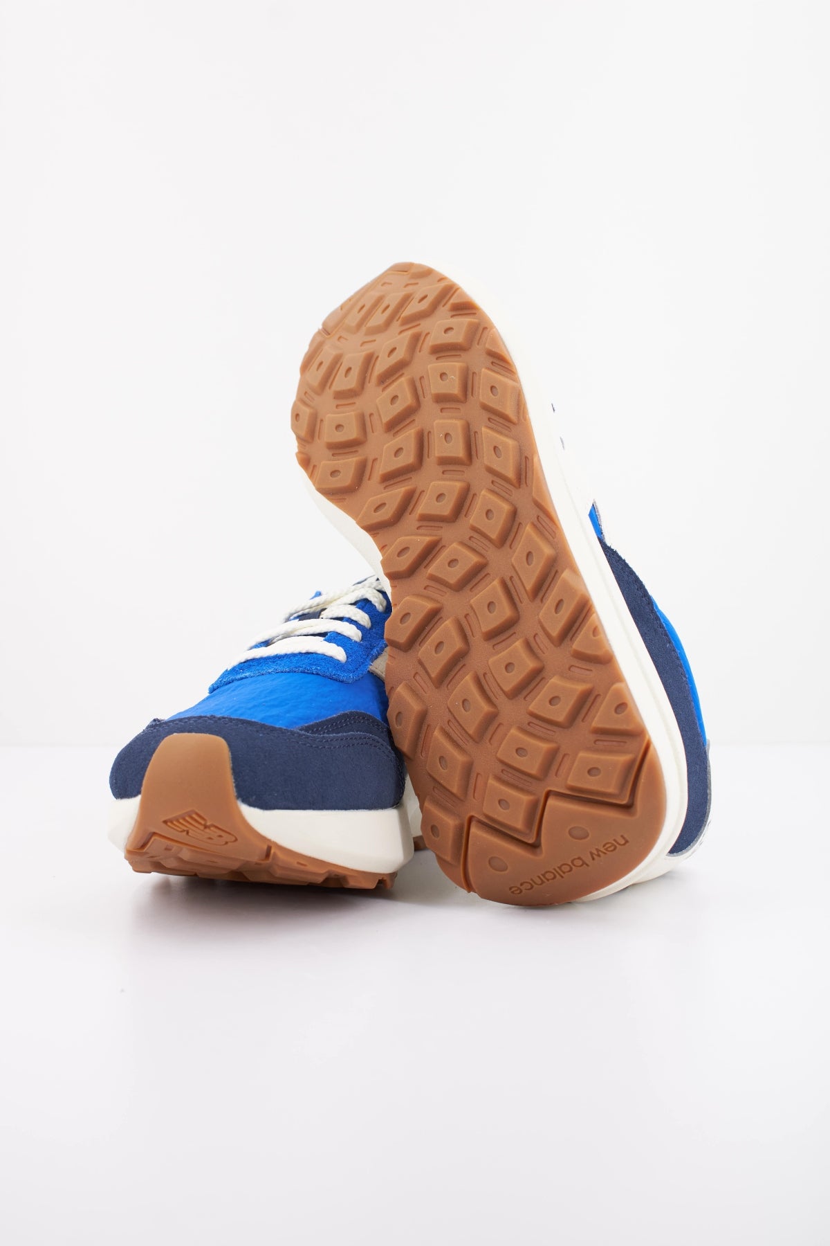 NEW BALANCE U370 VE en color AZUL (5)