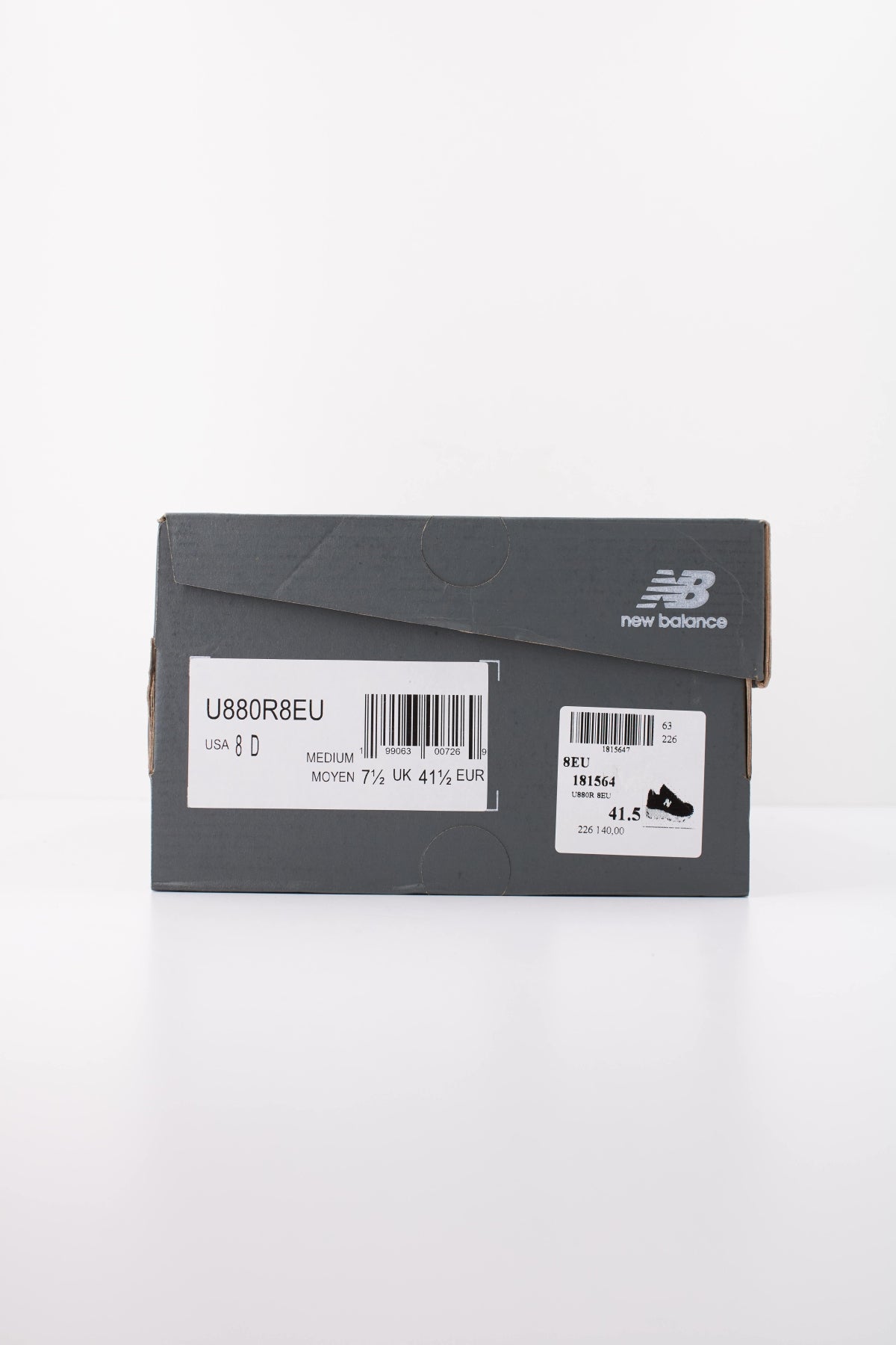 NEW BALANCE U880R 8EU  en color NEGRO (6)