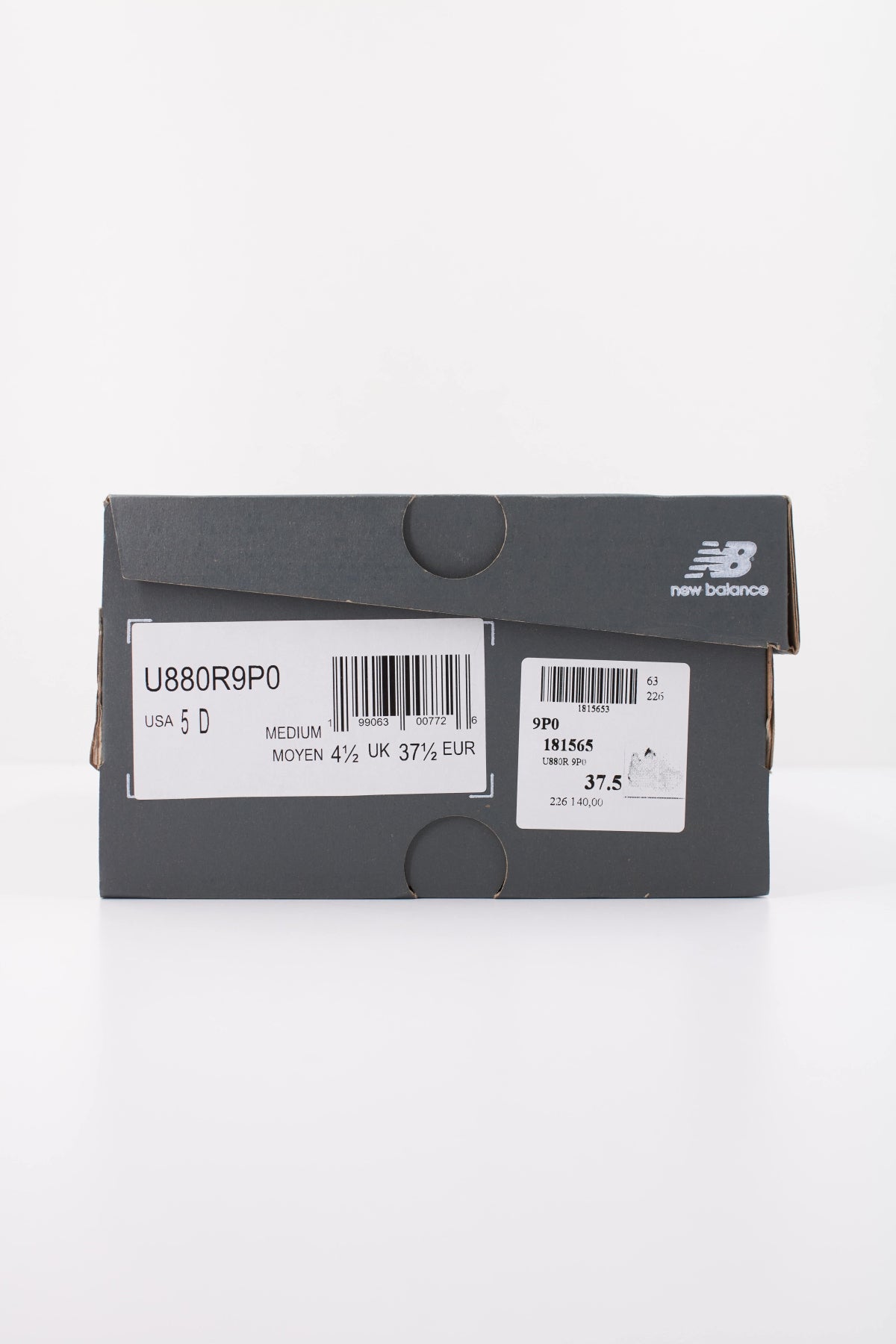 NEW BALANCE U880R 9P0 en color BLANCO (6)