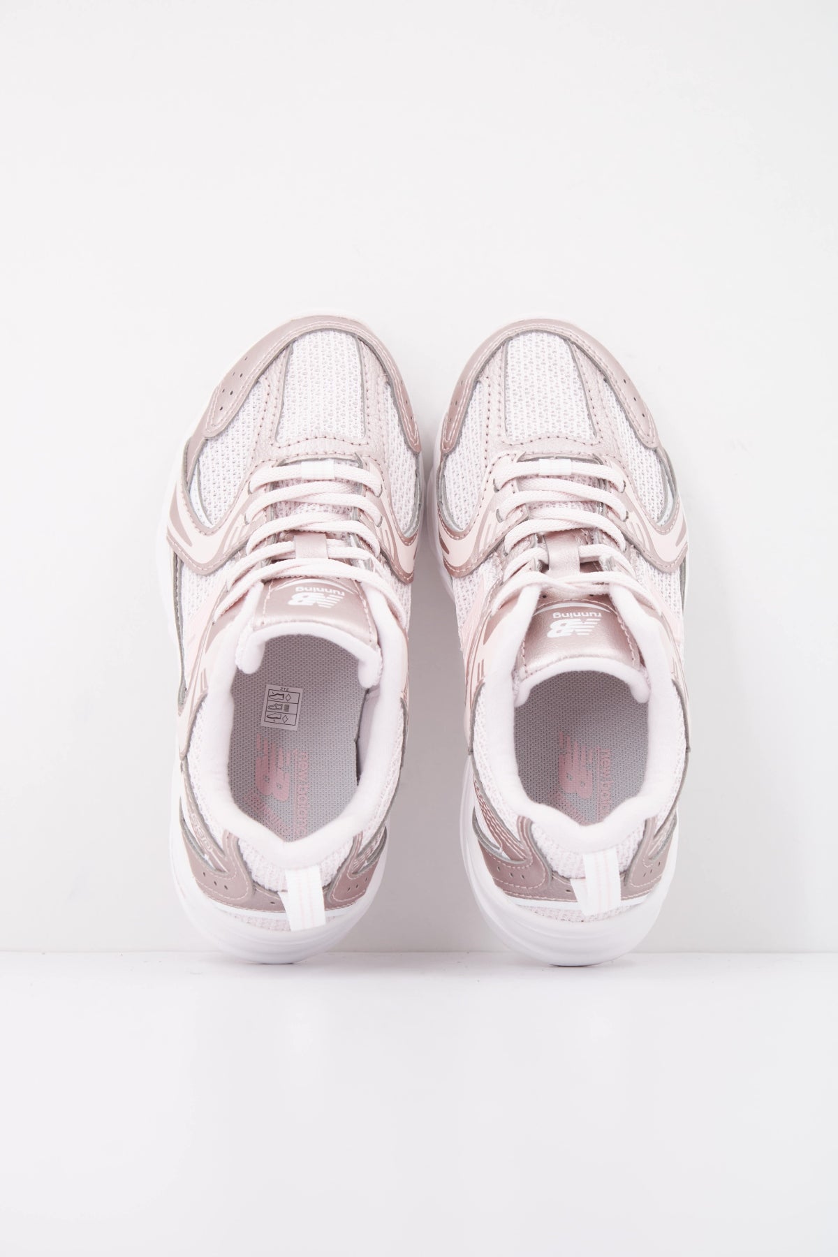 NEW BALANCE P530 2ZV DEPORTIVO en color ROSA (3)