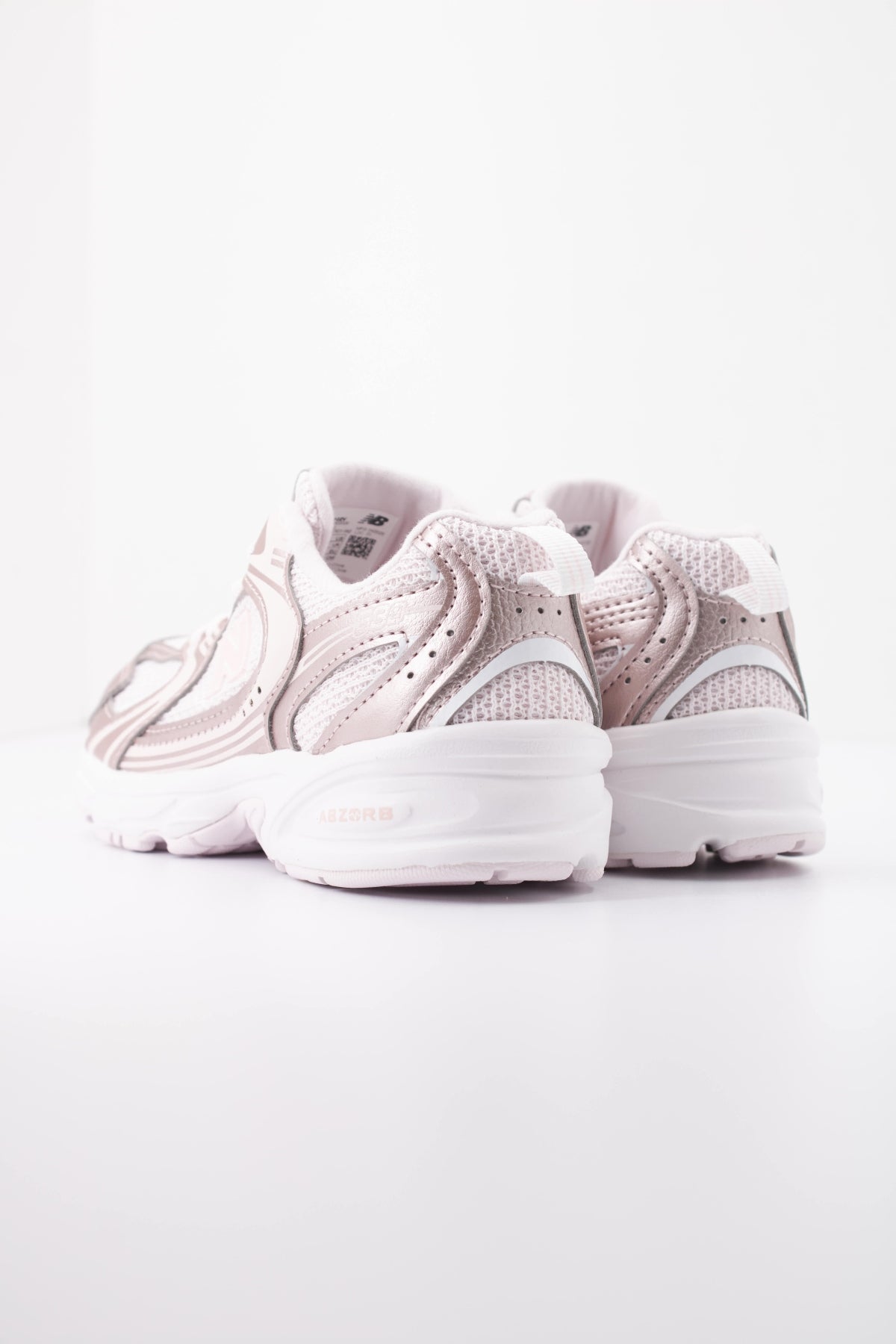 NEW BALANCE P530 2ZV DEPORTIVO en color ROSA (4)