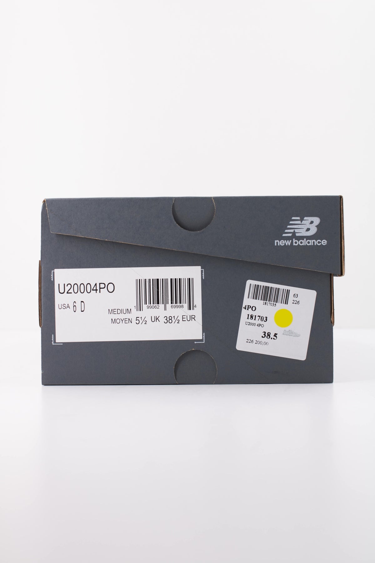 NEW BALANCE U2000 en color BLANCO (6)