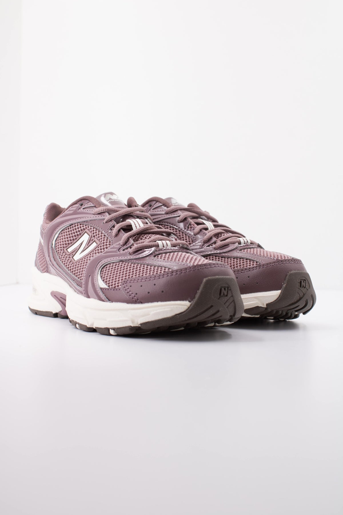 NEW BALANCE U530 COA DEPORTIVO en color VIOLETA (2)