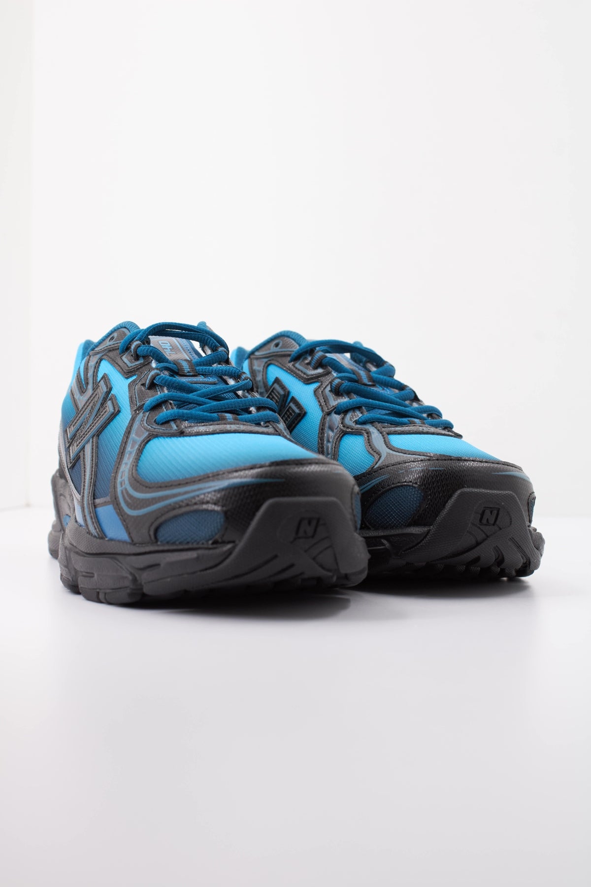 NEW BALANCE U740 2CJ DEPORTIVO en color AZUL (2)