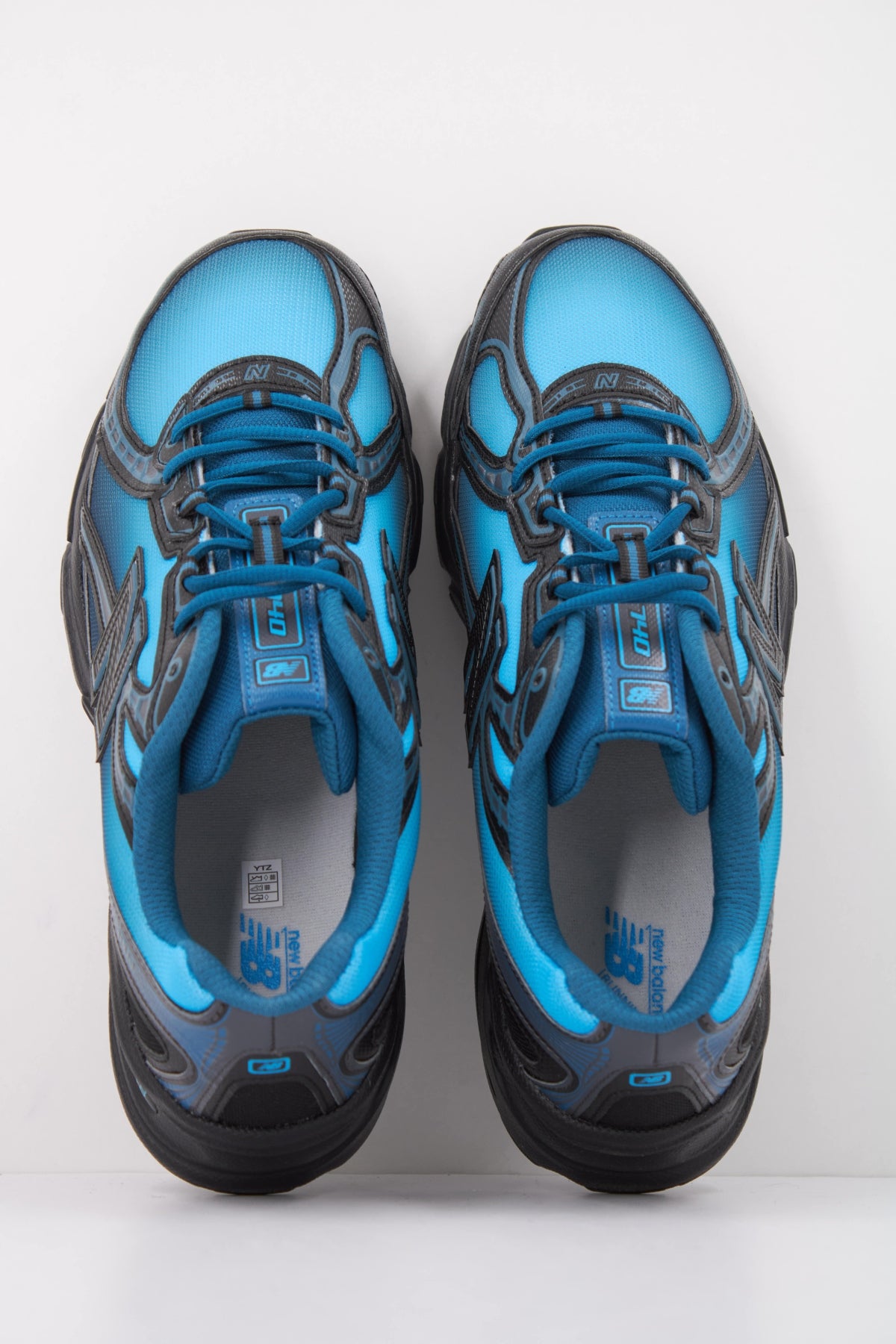 NEW BALANCE U740 2CJ DEPORTIVO en color AZUL (3)