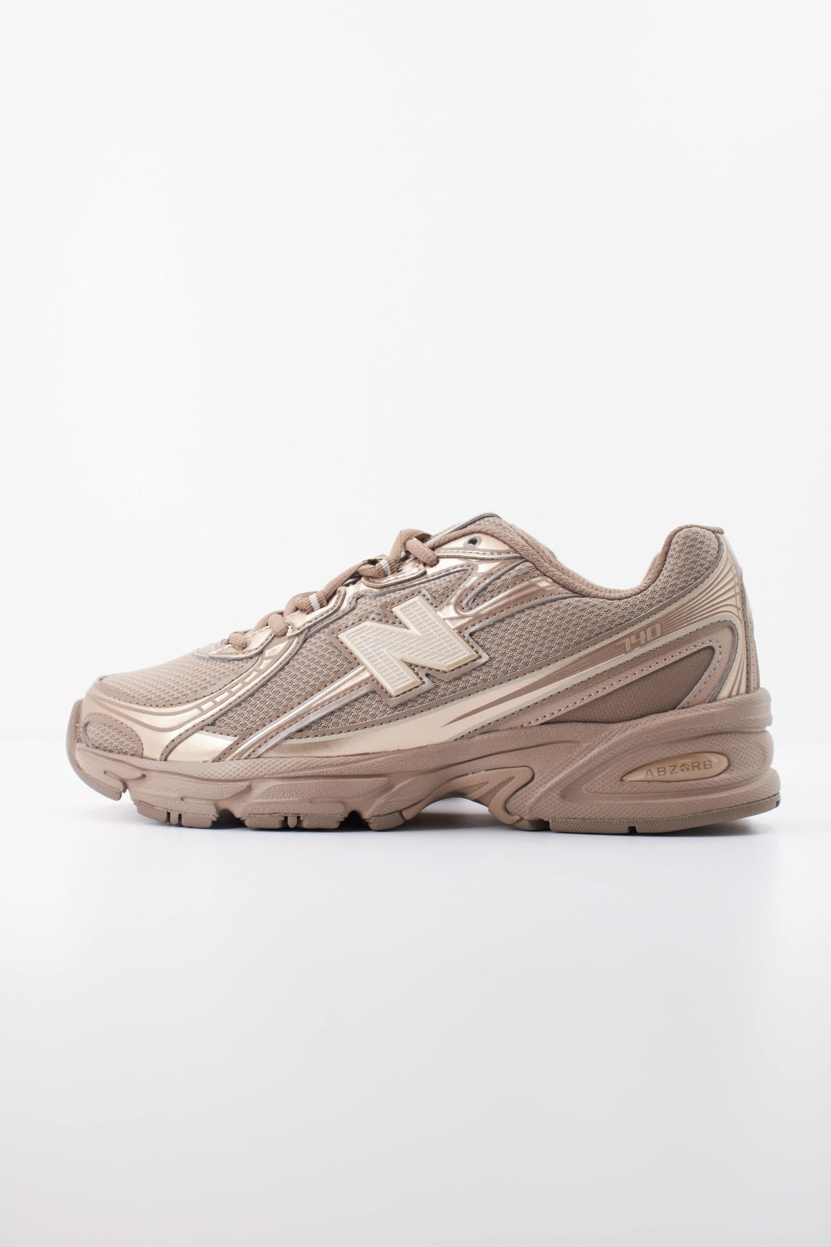 NEW BALANCE U740 2XX DEPORTIVO en color MARRON (1)
