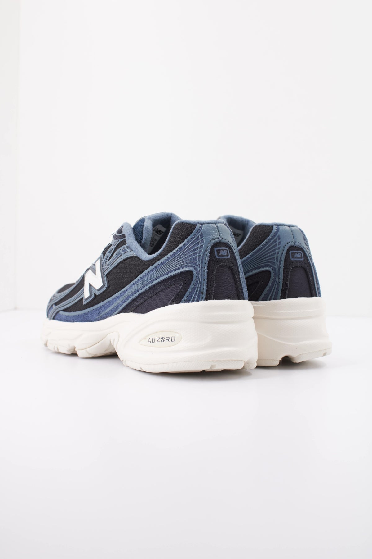 NEW BALANCE U740 10Y en color AZUL (4)
