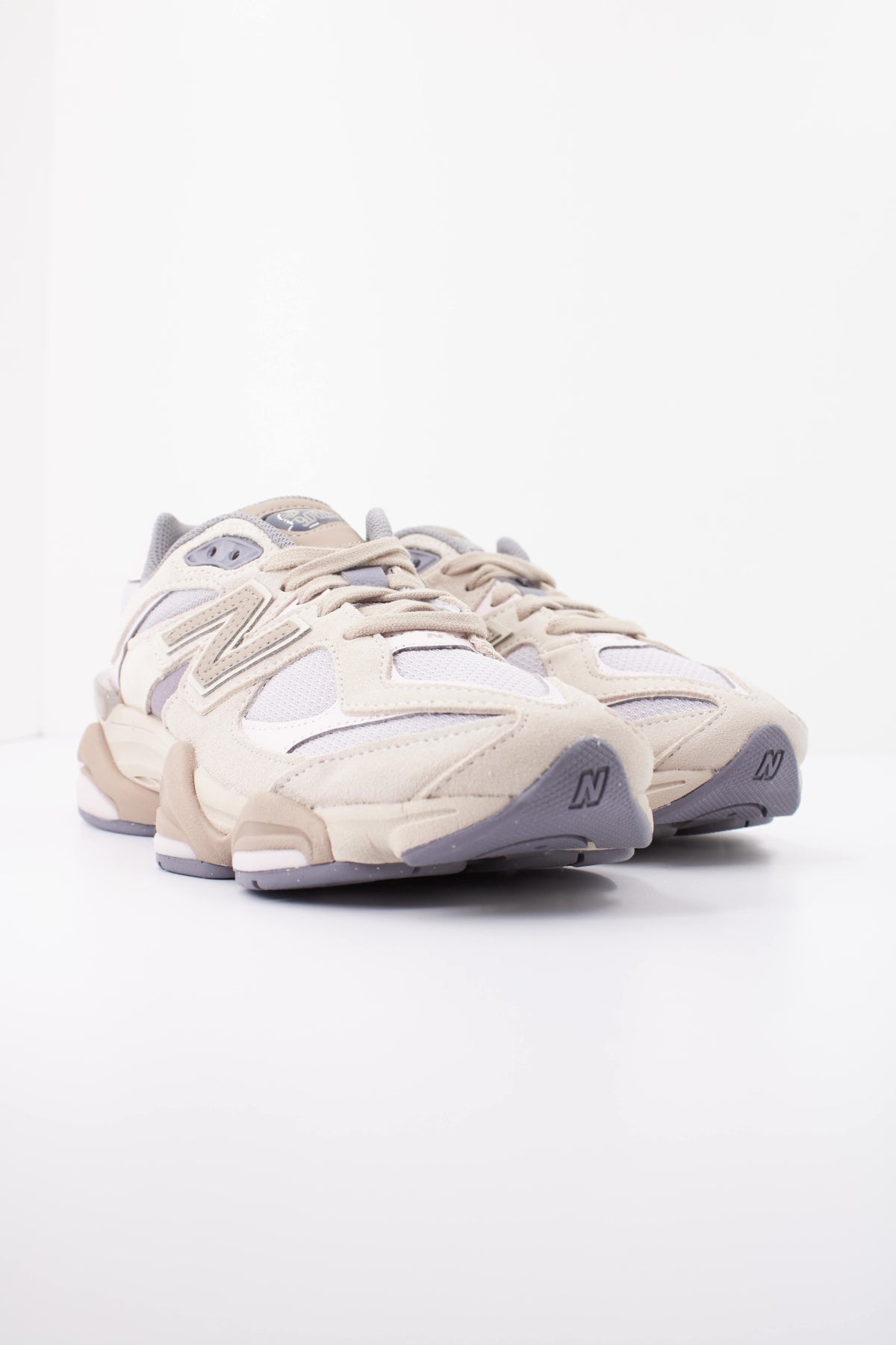 NEW BALANCE U9060 152 DEPORTIVO en color MULTICOLOR (2)
