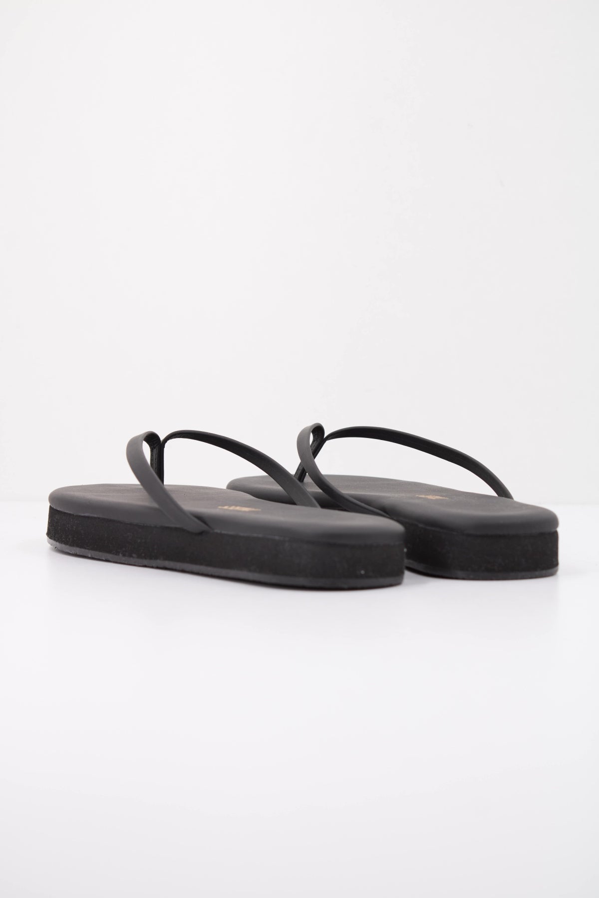 TKEES TKEFLATFORM en color NEGRO (4)