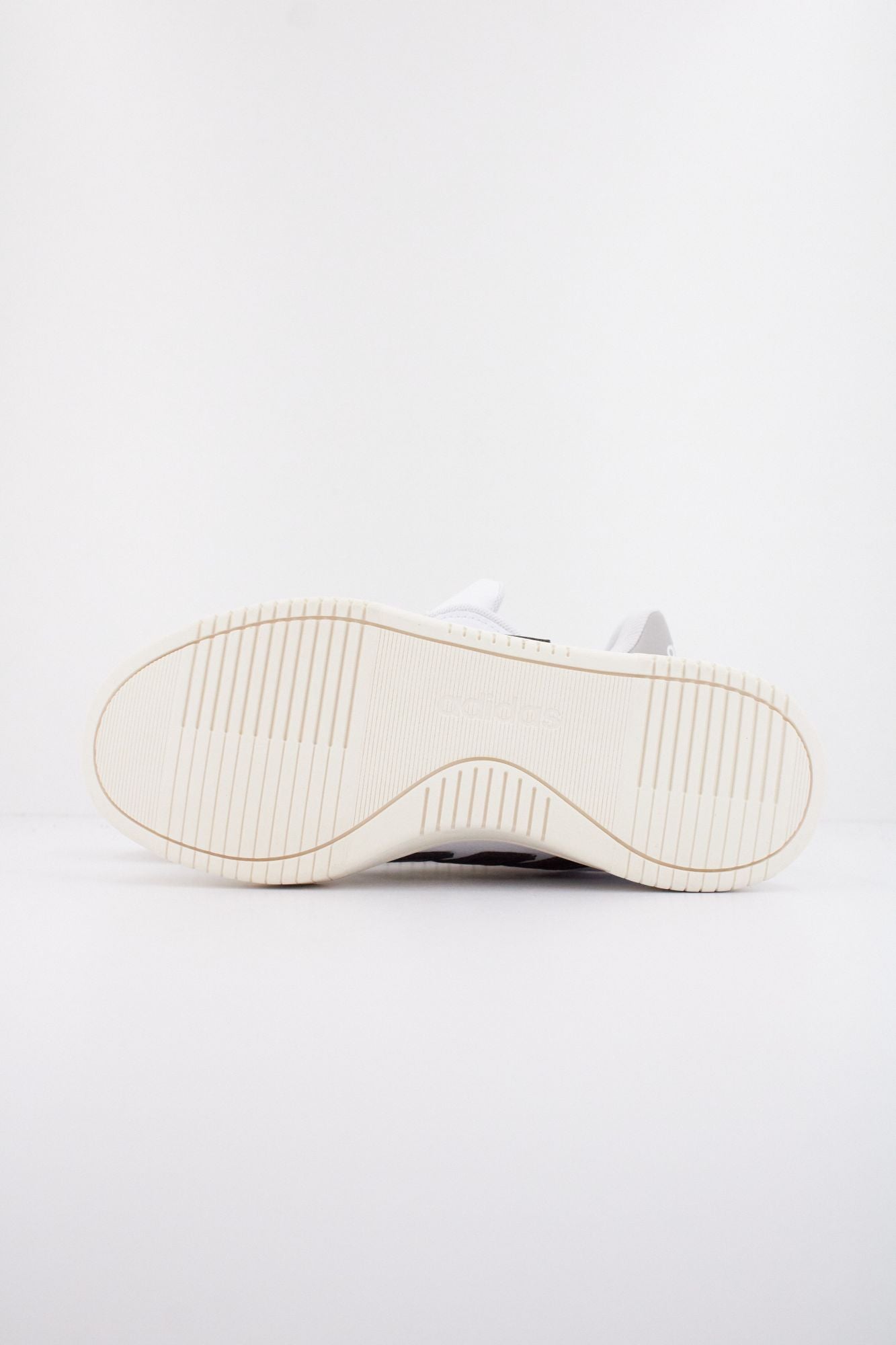 ADIDAS COURTBLOCK BOLD en color BLANCO (5)