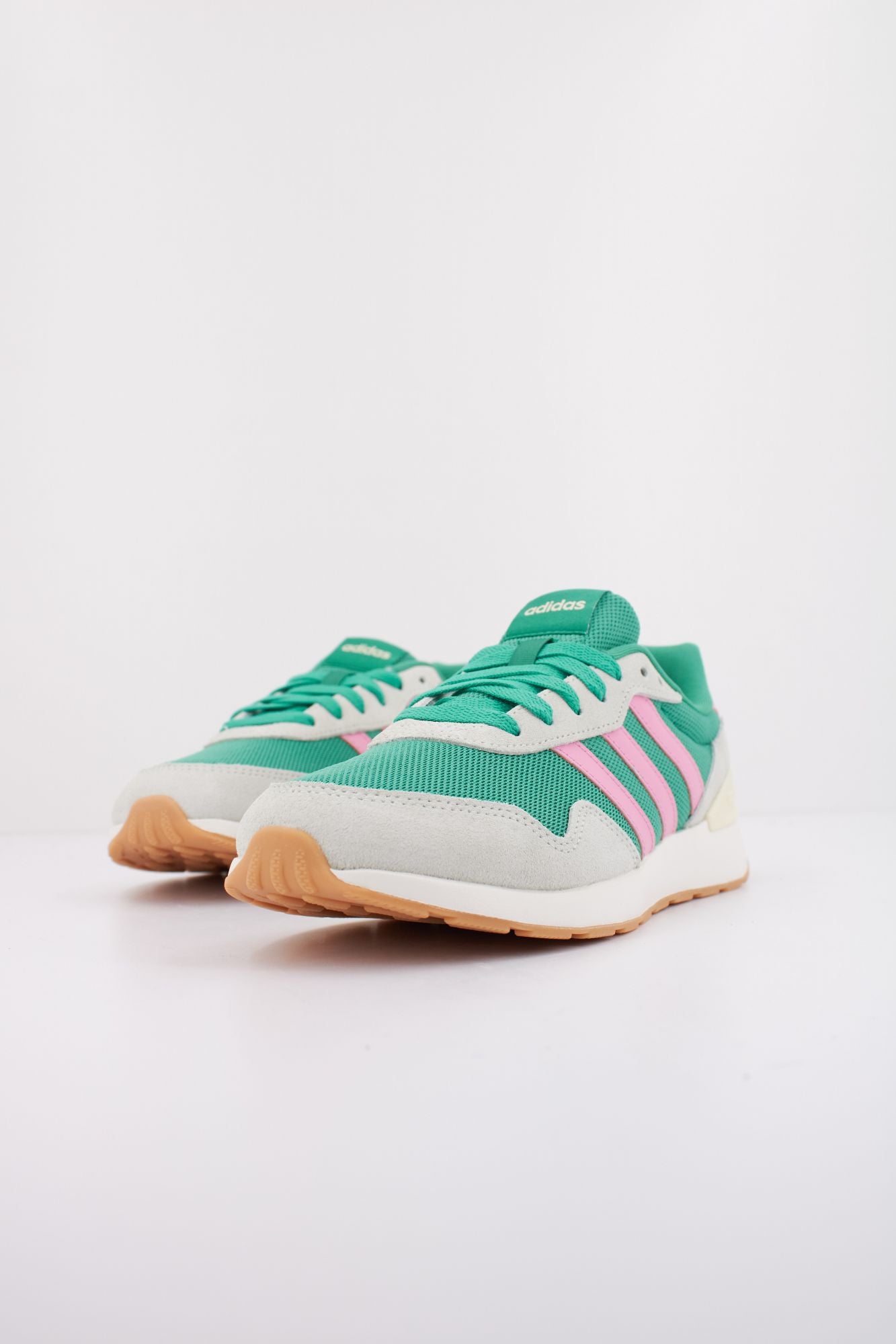 ADIDAS RUN 60s 4.0 en color VERDE (2)