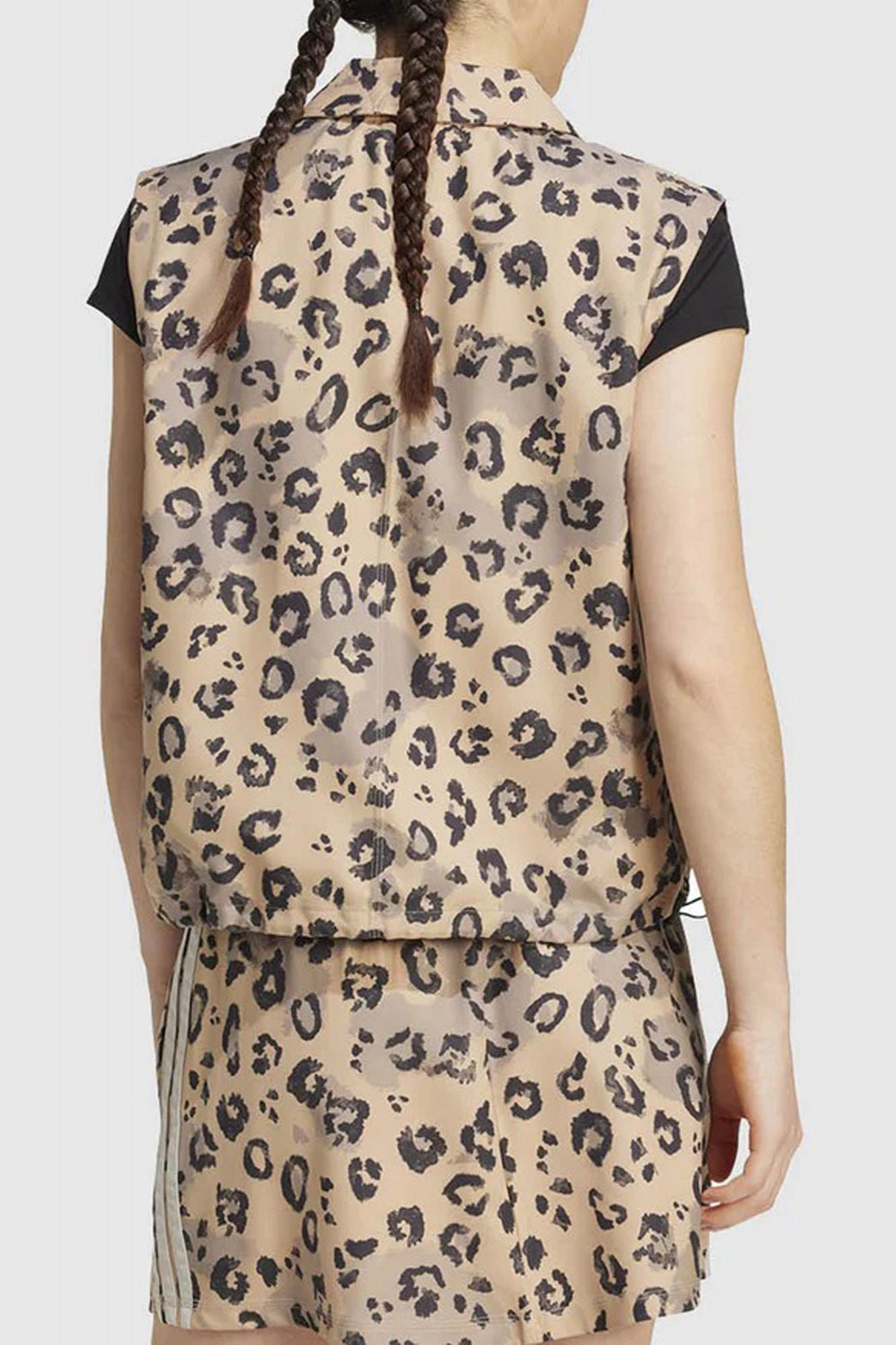 ADIDAS  W AOP VEST  en color ANIMAL PRINT (3)