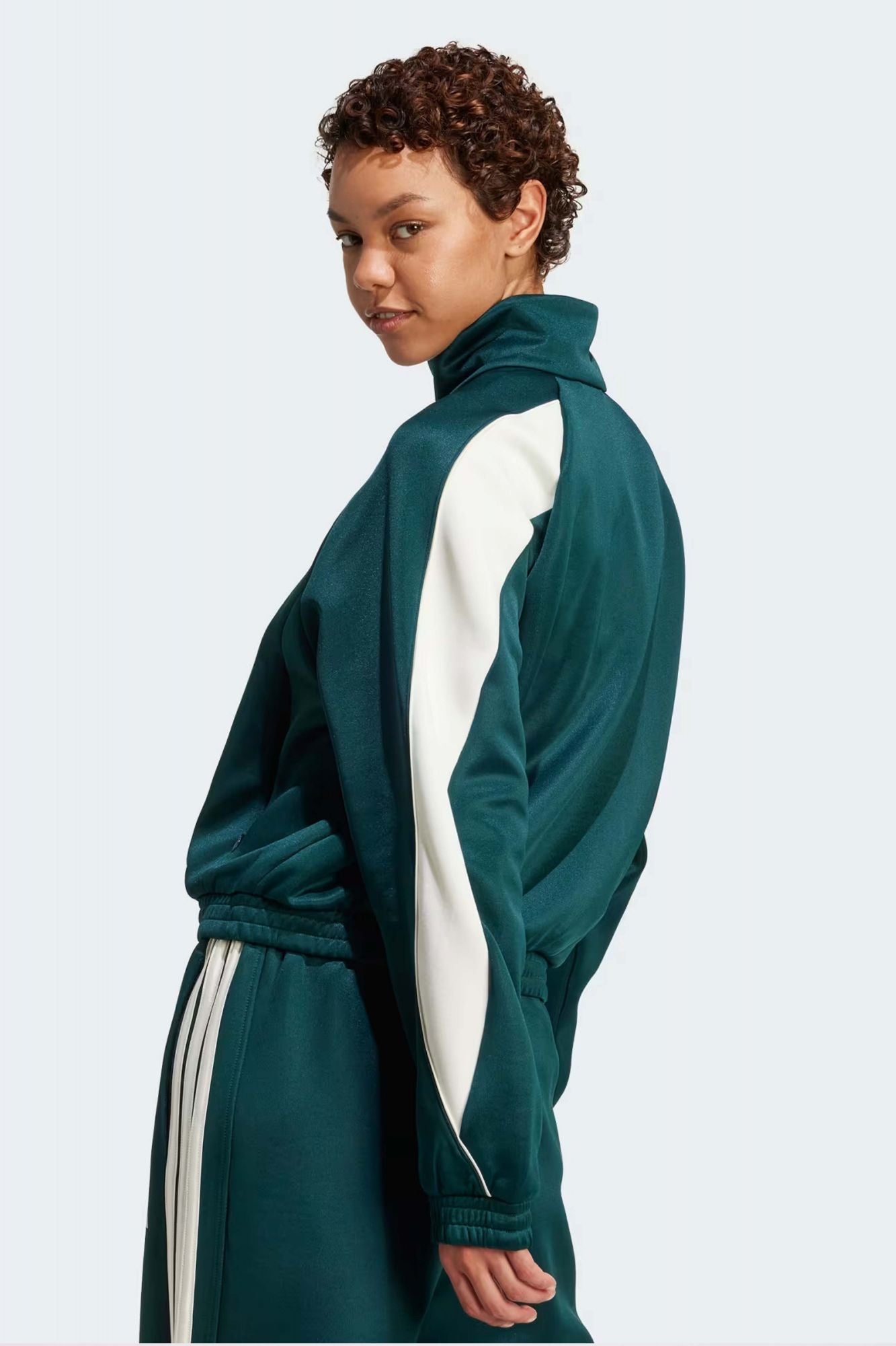 ADIDAS  W STADIUM TT  en color VERDE (3)