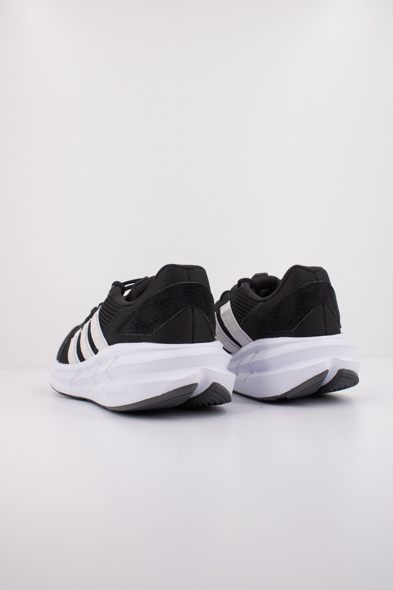 ADIDAS  ASTRASTAR  en color NEGRO (4)