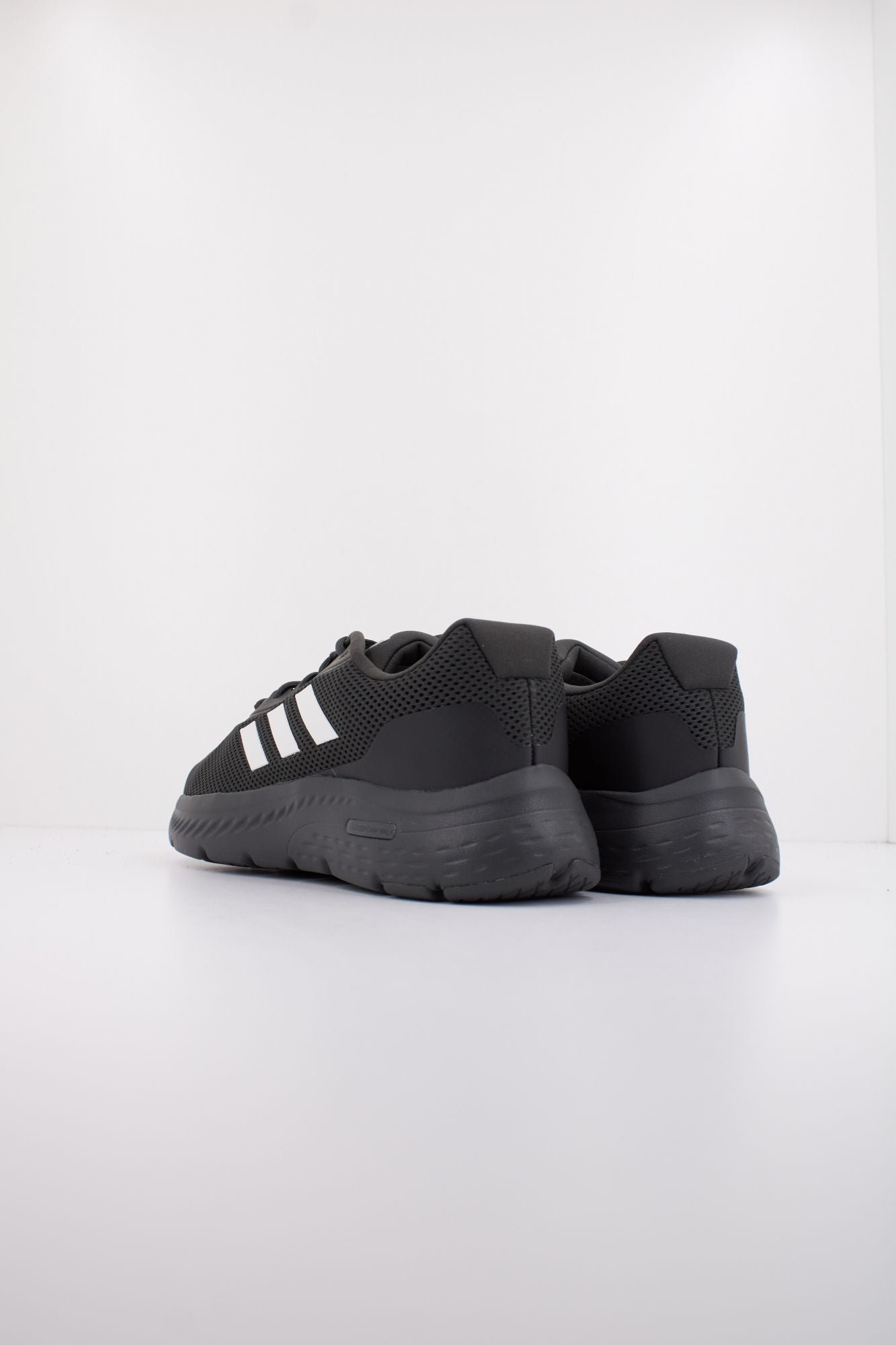 ADIDAS CLOUDFOAM MOVE en color NEGRO (4)