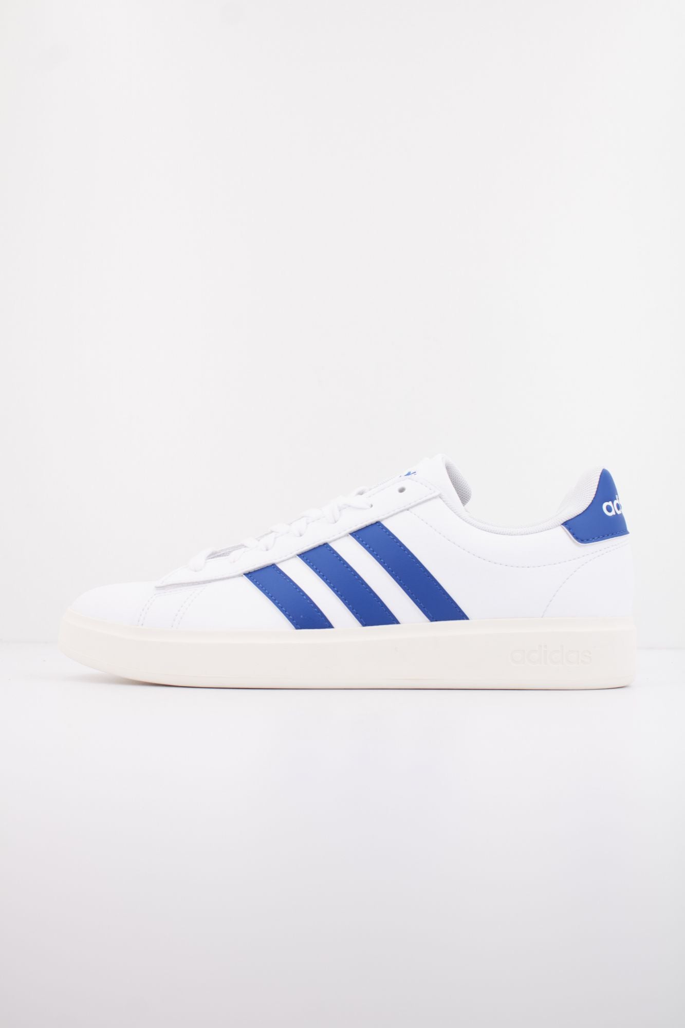 ADIDAS GRAND COURT 2.0 en color BLANCO (1)