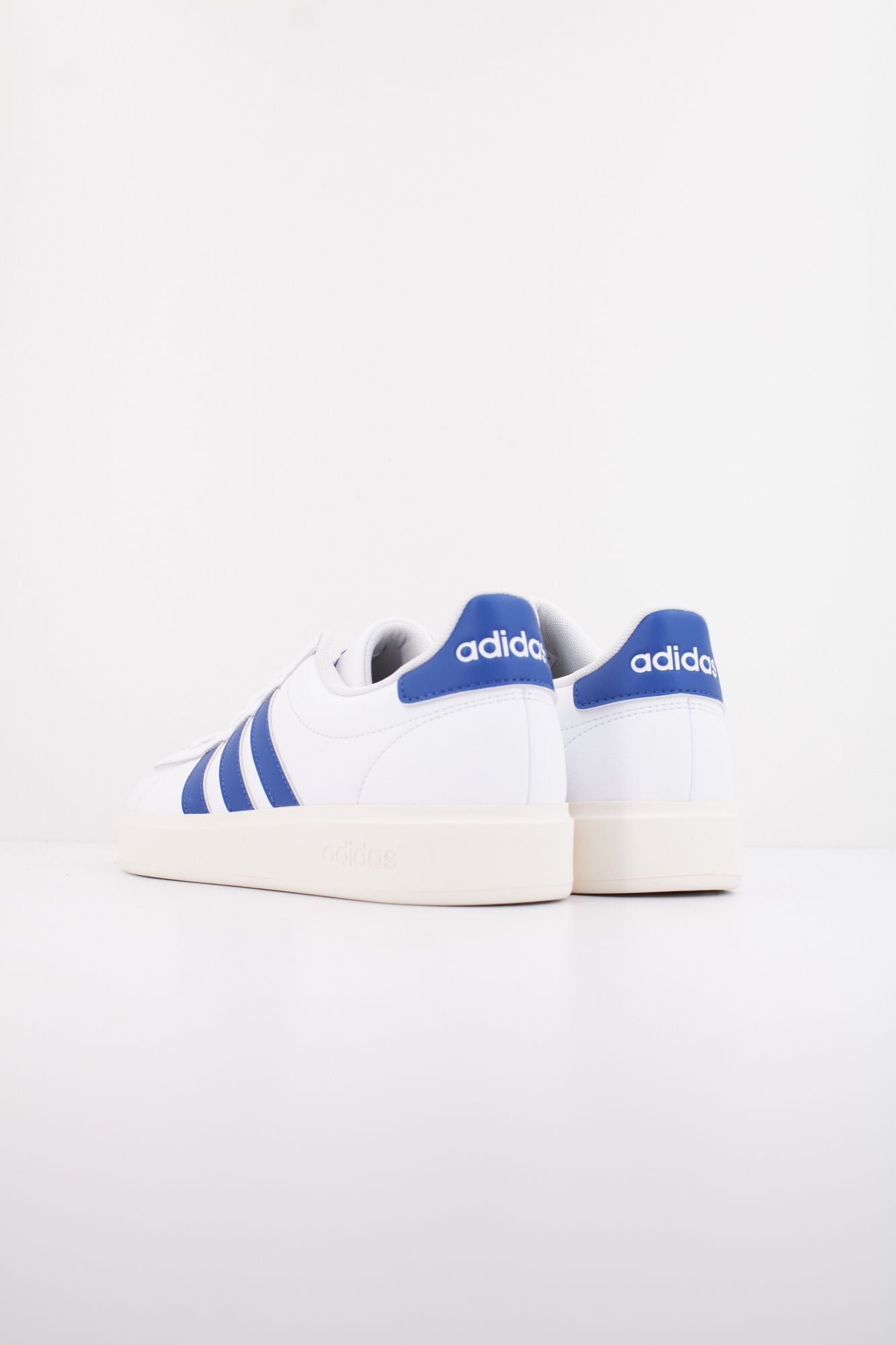 ADIDAS GRAND COURT 2.0 en color BLANCO (4)