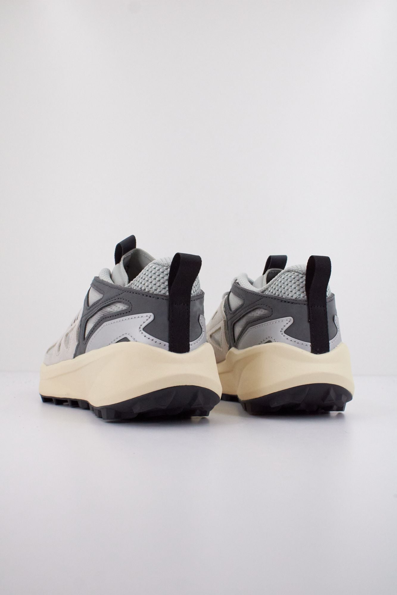 ADIDAS  KANTAI TRAIL  en color GRIS (4)