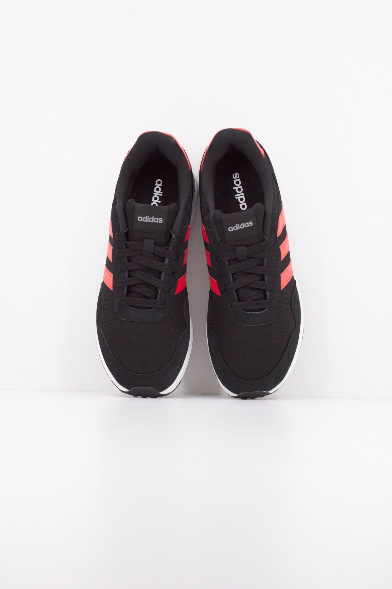 ADIDAS RUN 60s 4.0 en color NEGRO (3)