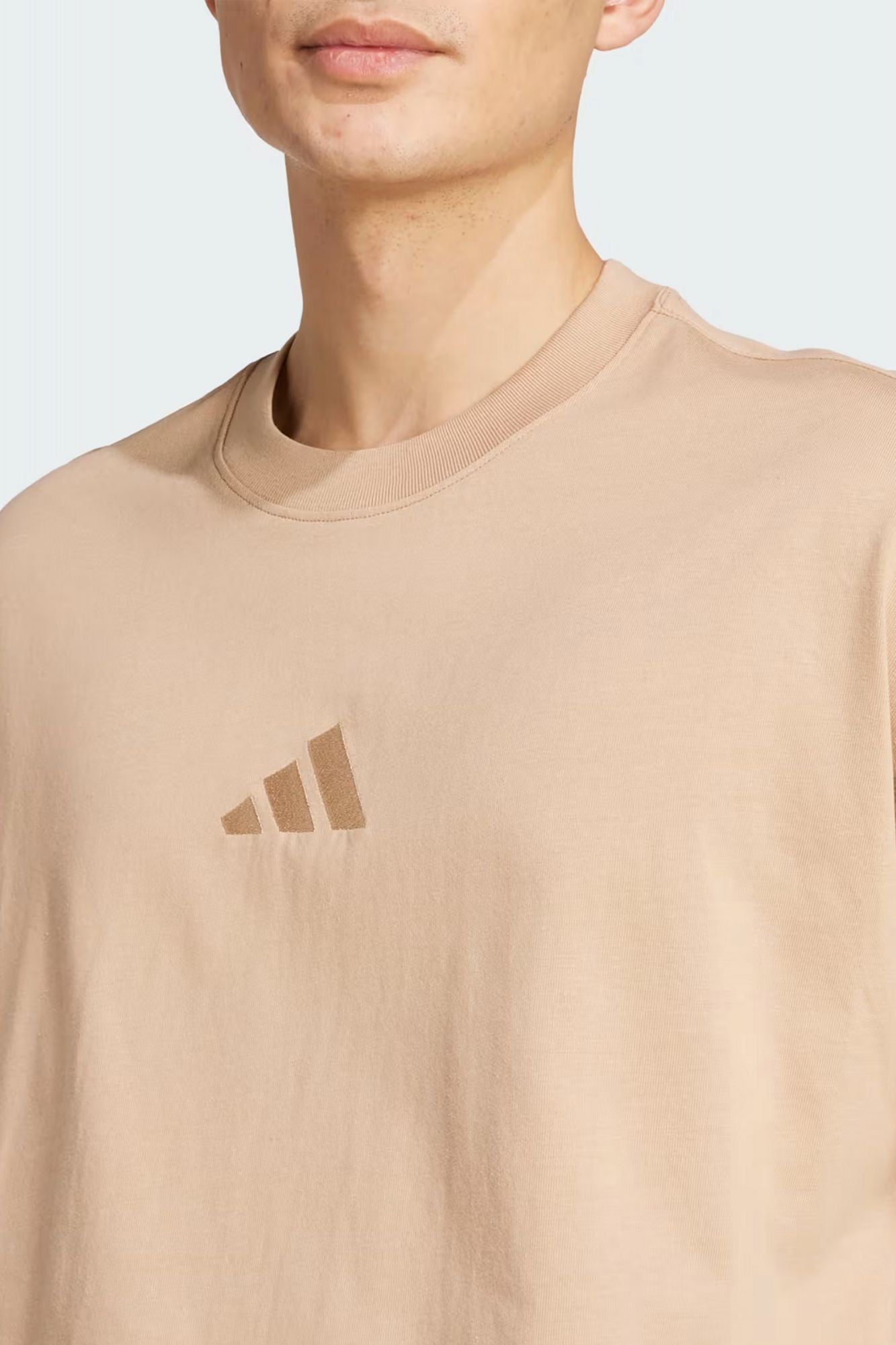 ADIDAS ALL SZN TEE en color MARRON (4)