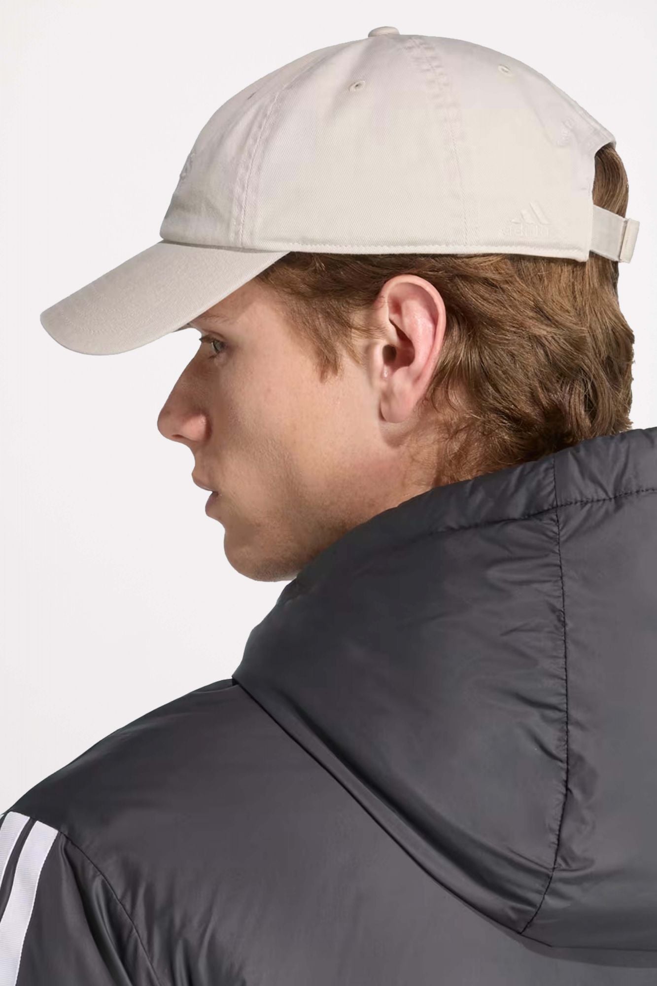 ADIDAS  SPW DAD CAP  en color BEIS (4)