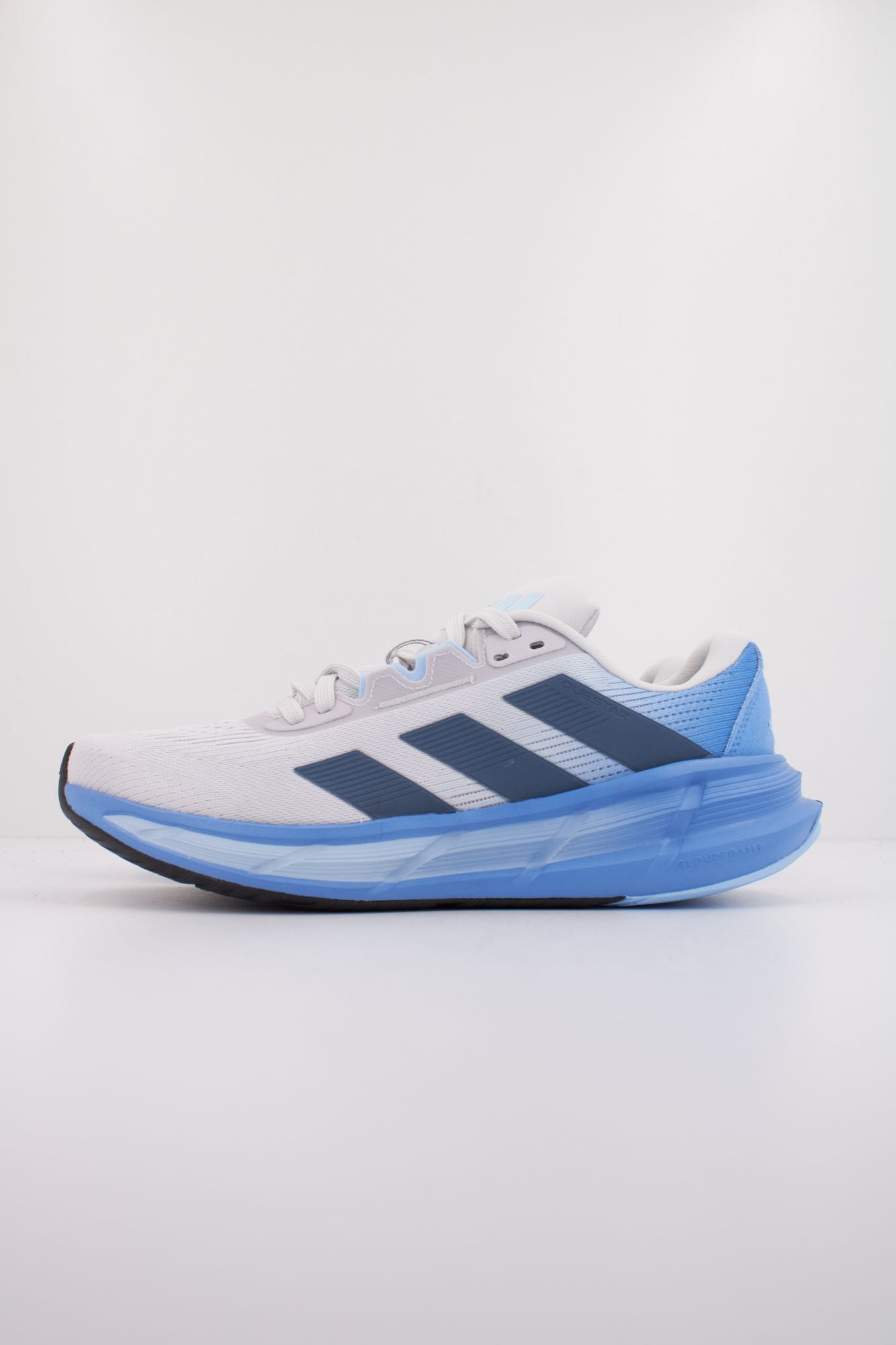 ADIDAS QUESTAR 3 M en color GRIS (1)