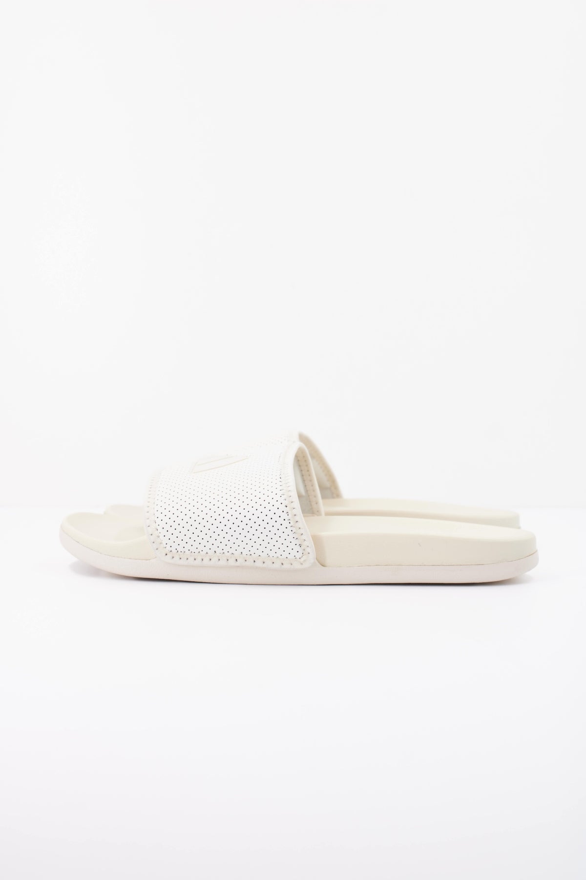 ADIDAS ADILETTE COMFORT en color BLANCO (1)