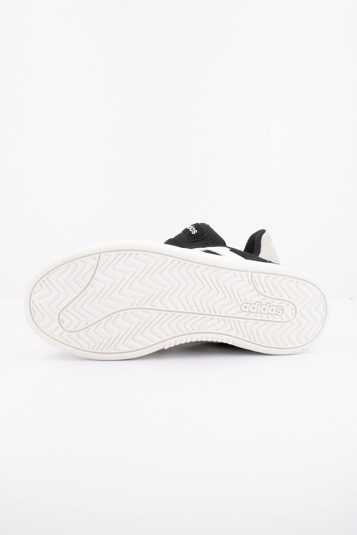 ADIDAS GC ALPHA SK8 en color NEGRO (5)