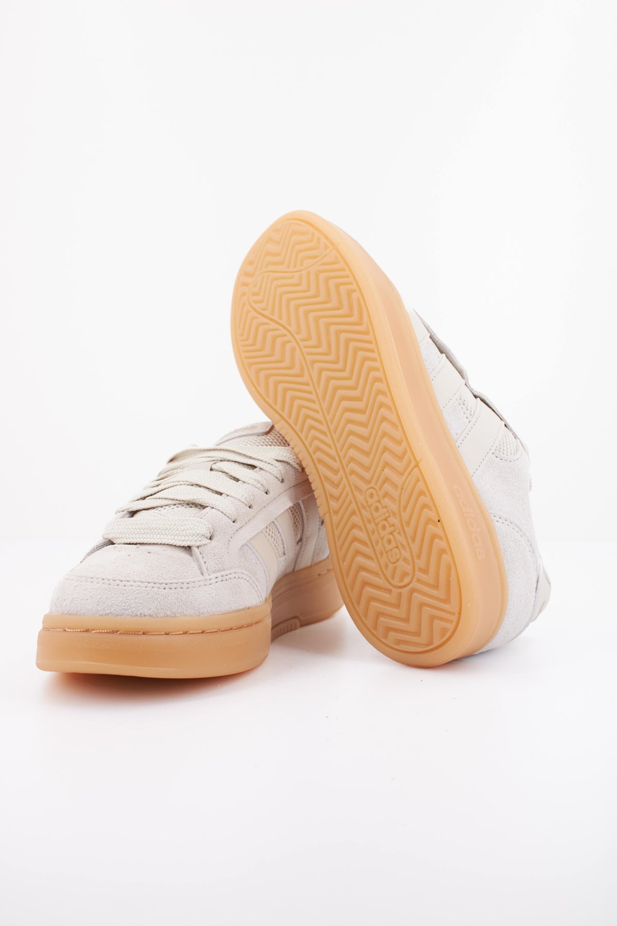 ADIDAS GC ALPHA SK8 en color BEIS (5)