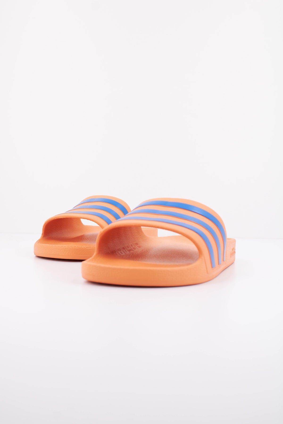 ADIDAS IH9010 ADILETTE AQUA en color NARANJA (2)