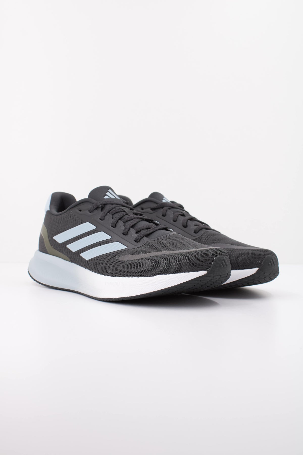 ADIDAS RUNFALCON 5 en color NEGRO (2)