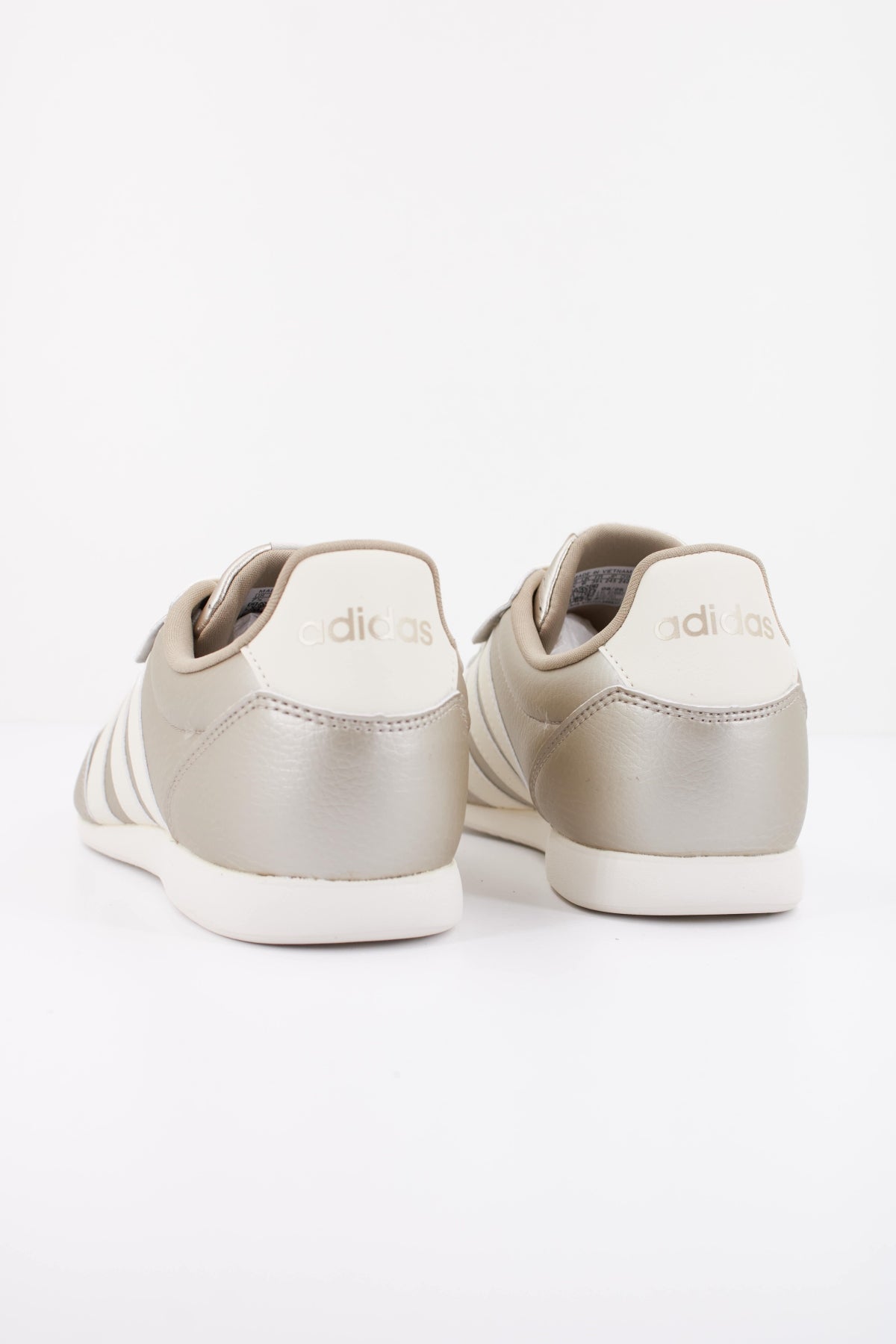 ADIDAS  BARREDA LO  en color ORO (4)