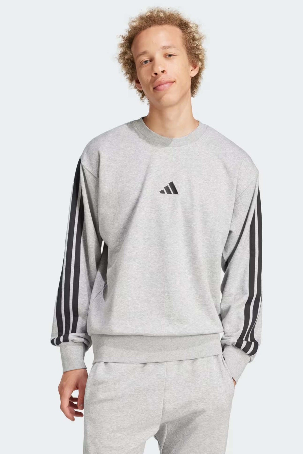 ADIDAS  3S FT SWT  en color GRIS (3)