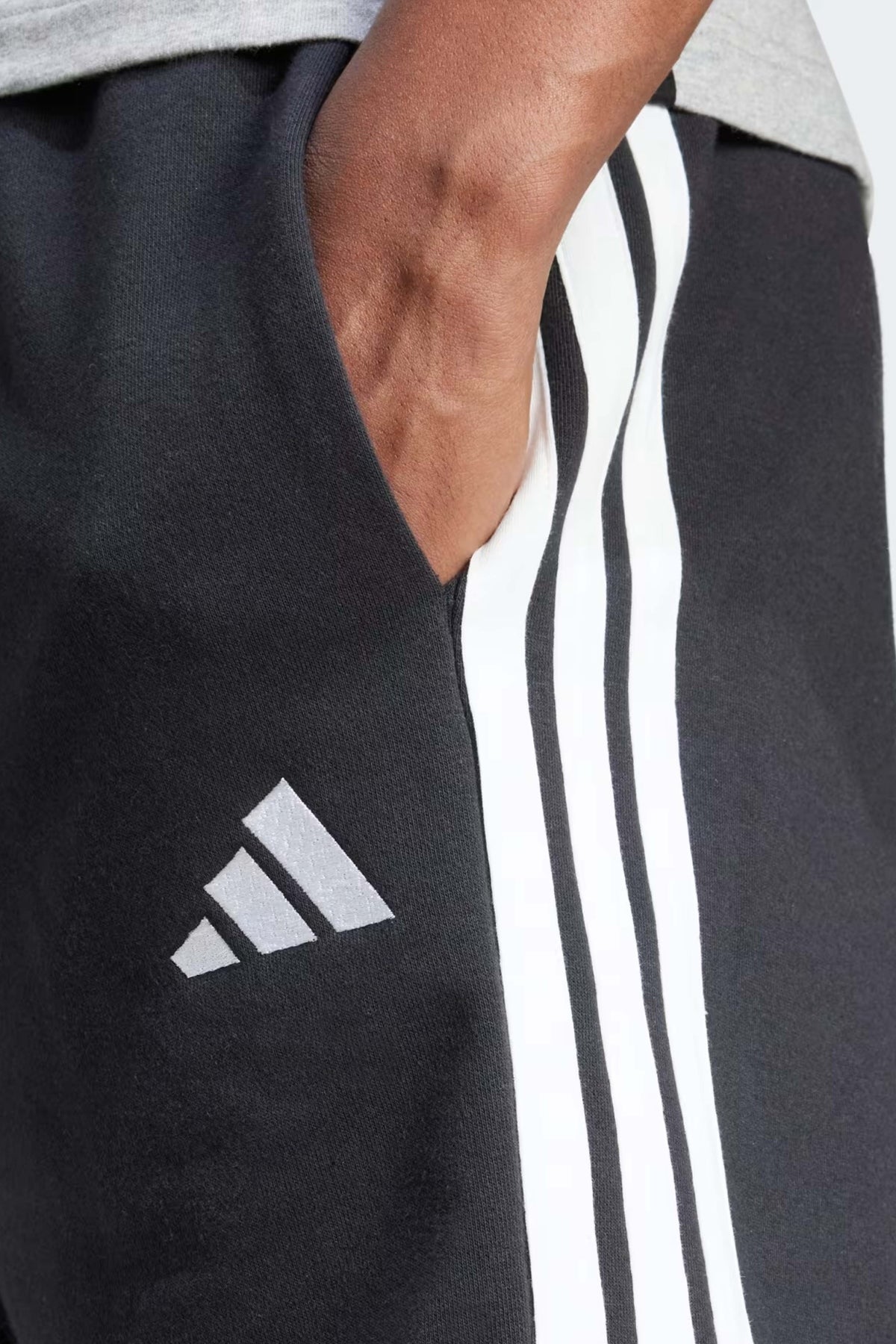 ADIDAS JE6414 M en color NEGRO (4)
