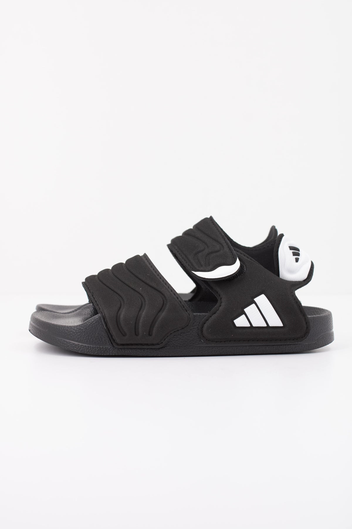 ADIDAS ADILETTE SANDAL 2 K en color NEGRO (1)